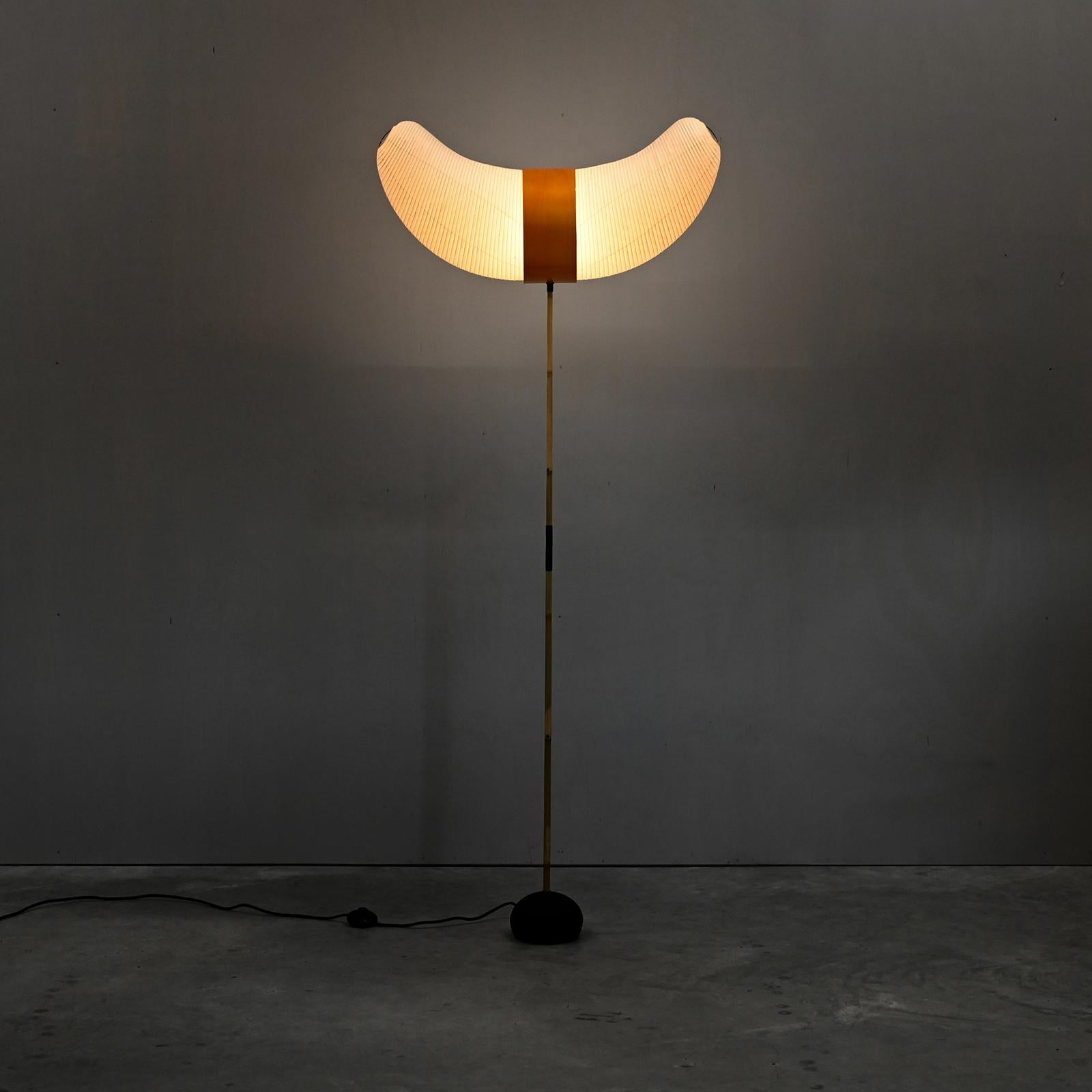 Isamu Noguchi Model BB3-33S Akari Light Sculpture hand crafted by Ozeki, Japan 1