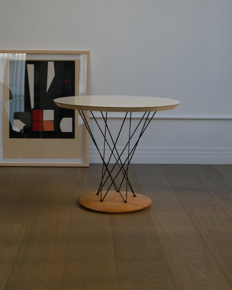 Isamu Noguchi Occasional table, model 87 Knoll Associates USA