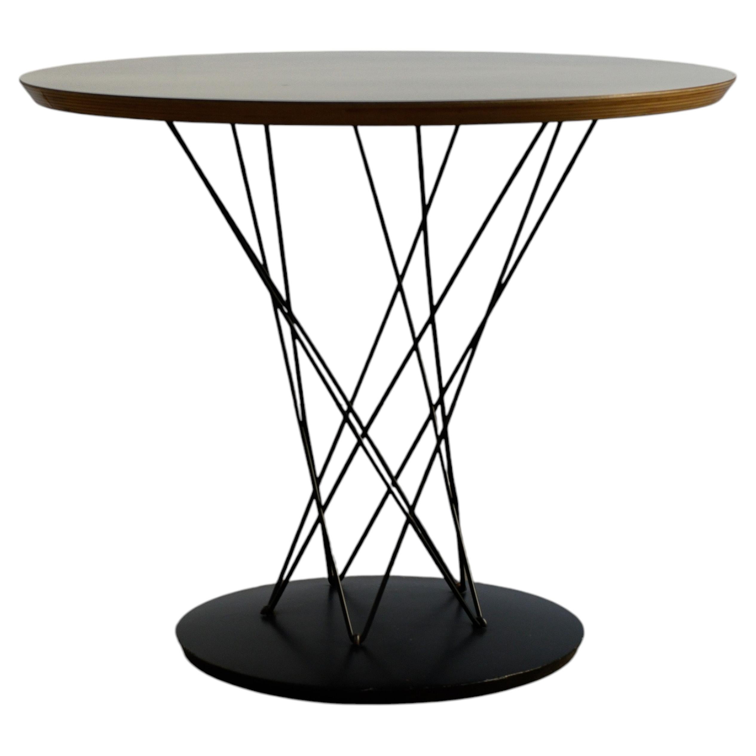 Mesa Ciclón Isamu Noguchi