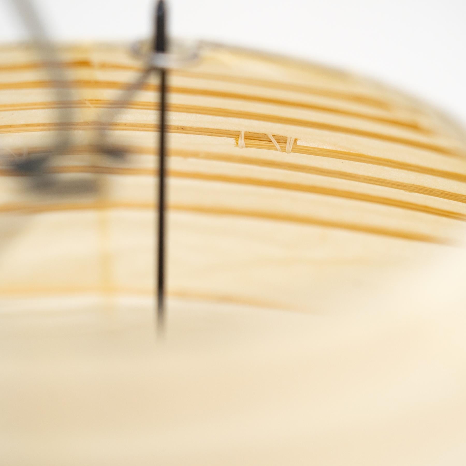 Lampe suspendue Isamu Noguchi modèle 40DL : une symphonie de la lumière et de la tradition en vente 2