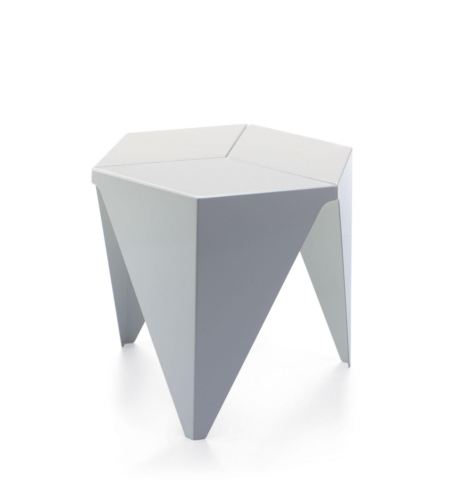 Side table designed by Isamu Noguchi in 1957.
Manufactured by Vitra, Switzerland.

The Prismatic table by Isamu Noguchi was inspired by geometric forms and traditional Japanese paper folding techniques. This small, practical side table is