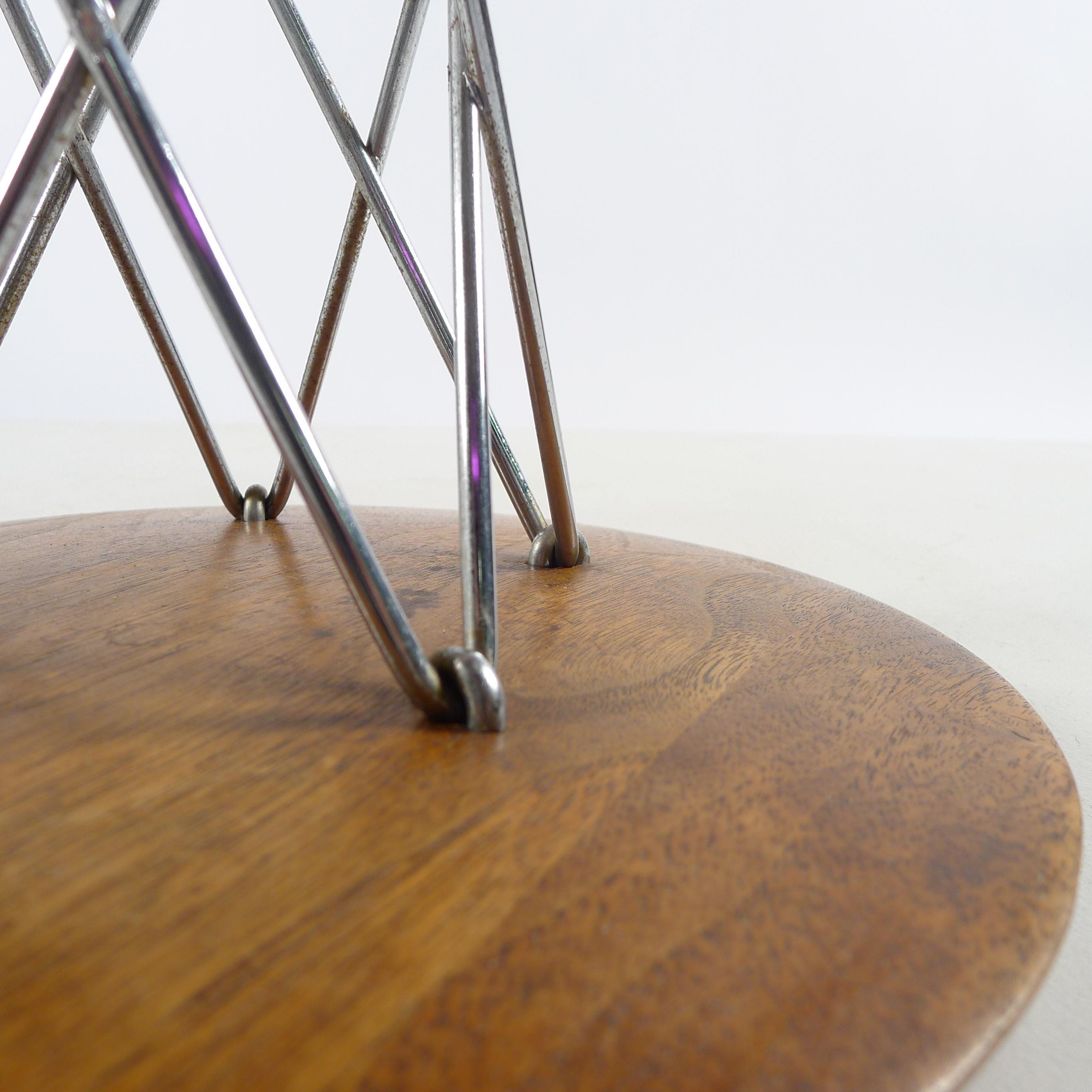 Isamu Noguchi Rocking Stool, Model 86T, by Knoll 1954, Walnut and Chromed Steel 1