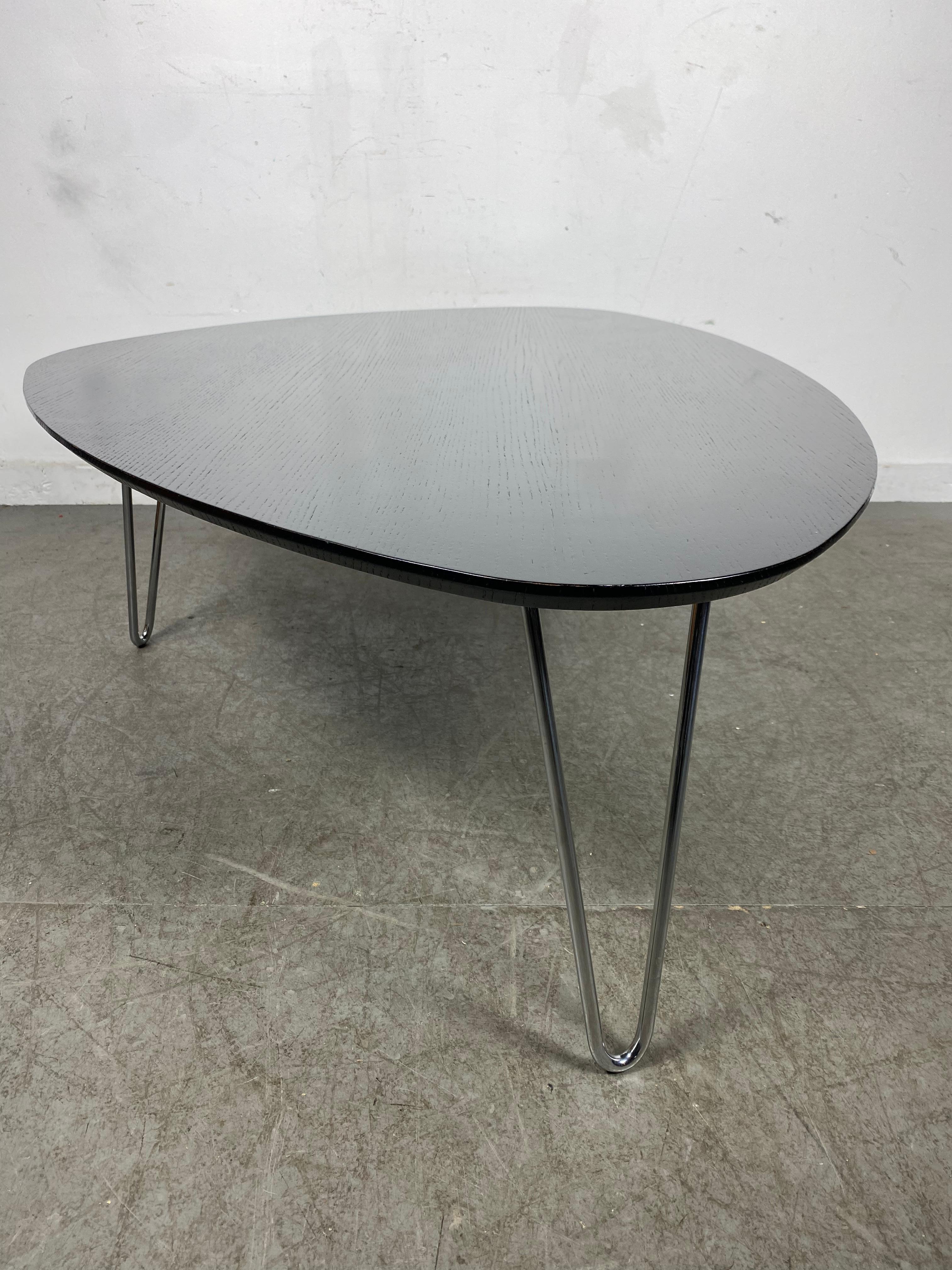 Isamu Noguchi Rudder Coffee Table in Lime Oak, Model In-52 In Good Condition In Buffalo, NY