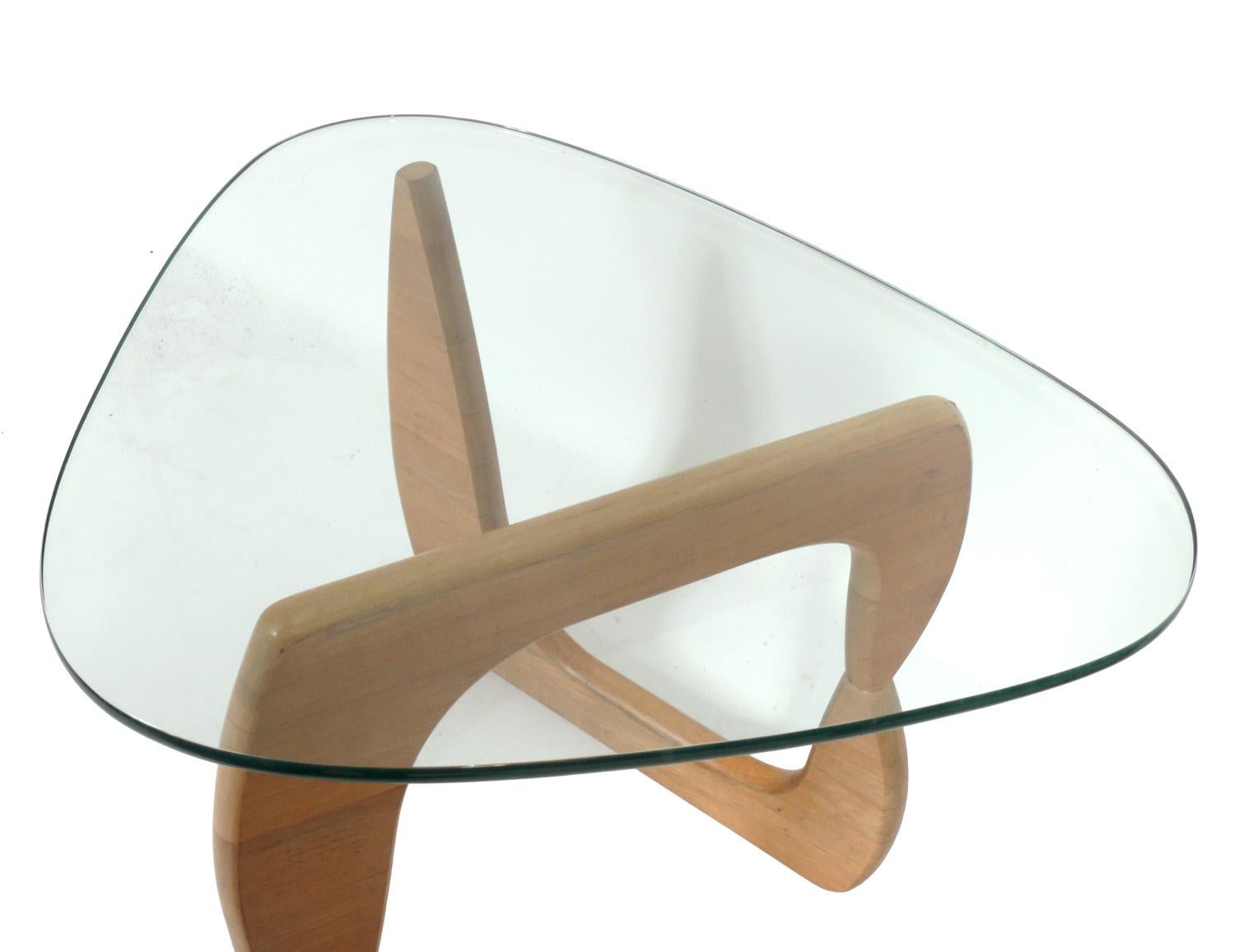Mid-Century Modern Isamu Noguchi Style End Tables 