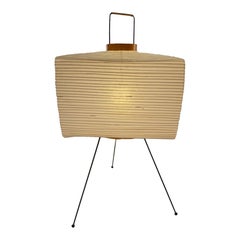 Isamu Noguchi Table Lamp, Akari Model 7A