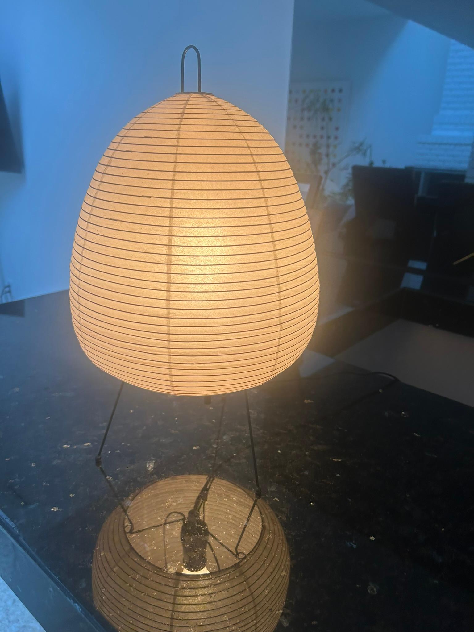 Isamu Noguchi Table Lamp in perfect working condition.