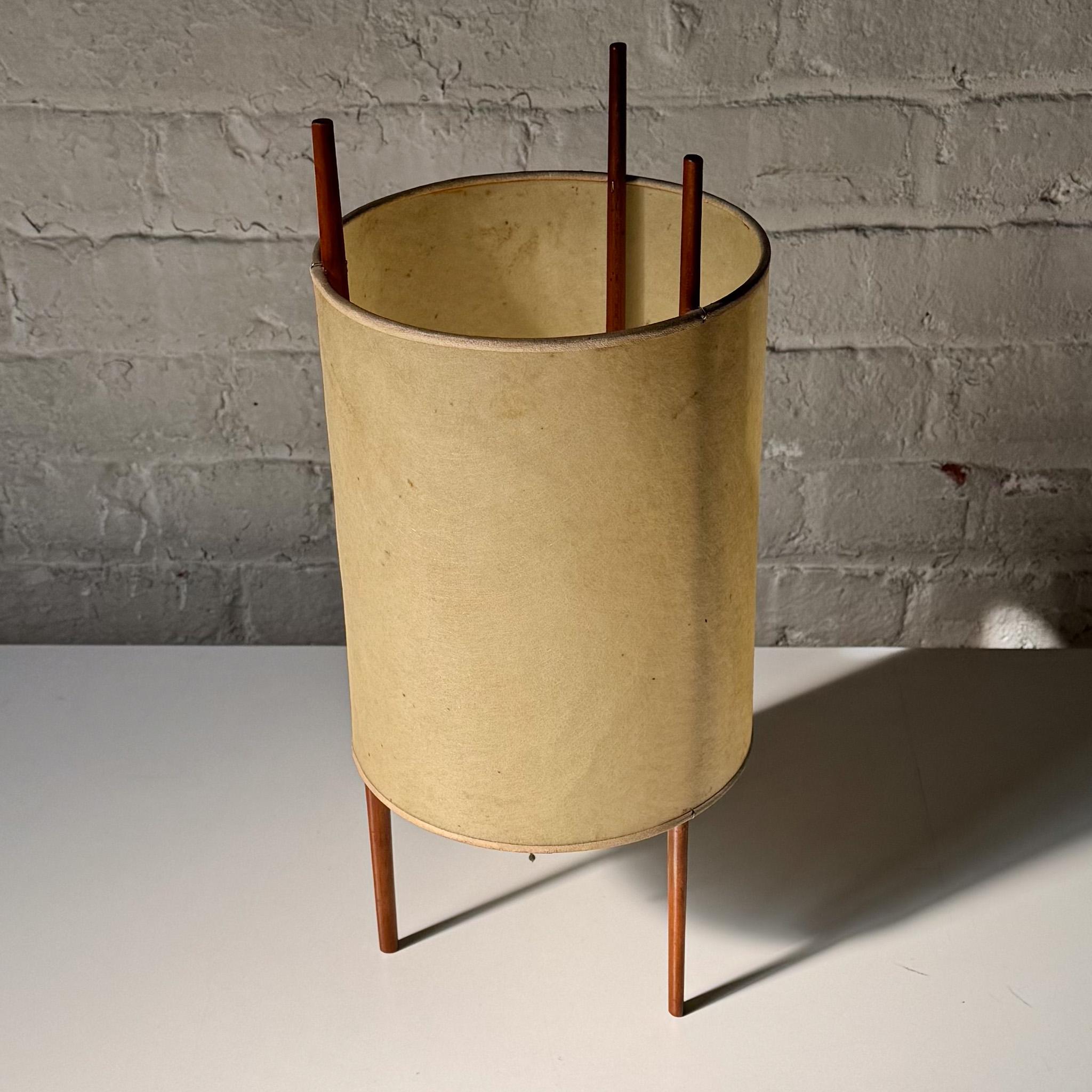 Mid-Century Modern Isamu Noguchi Table Lamp No. 9 for Knoll For Sale