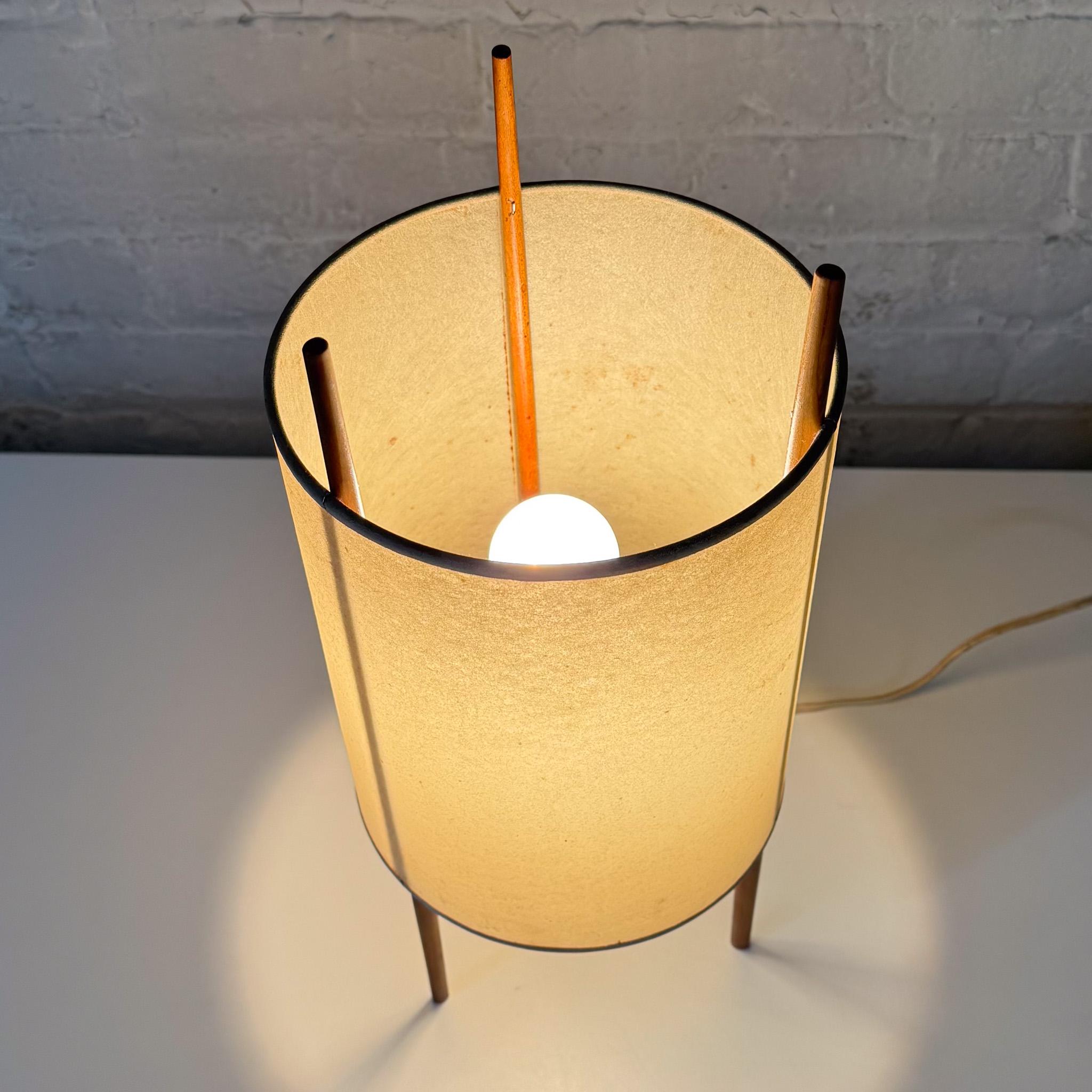 Isamu Noguchi Table Lamp No. 9 for Knoll For Sale 2