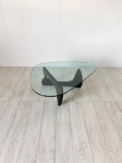 Isamu Noguchi, Mesa de café, años 80