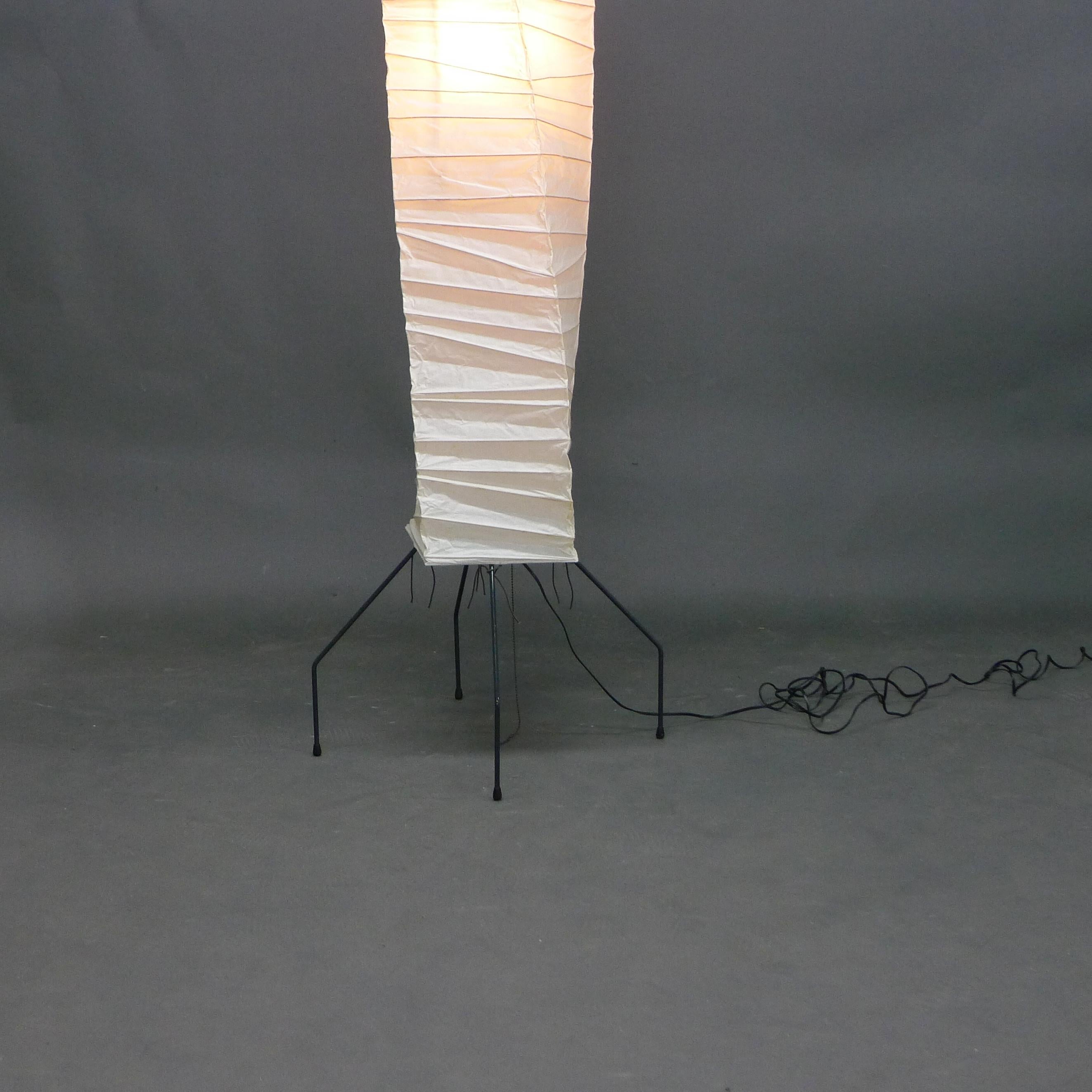 Japanese Isamu Noguchi, Vintage Akari Light Sculpture Floor Lamp, UF4/J1, Ozeki, Japan