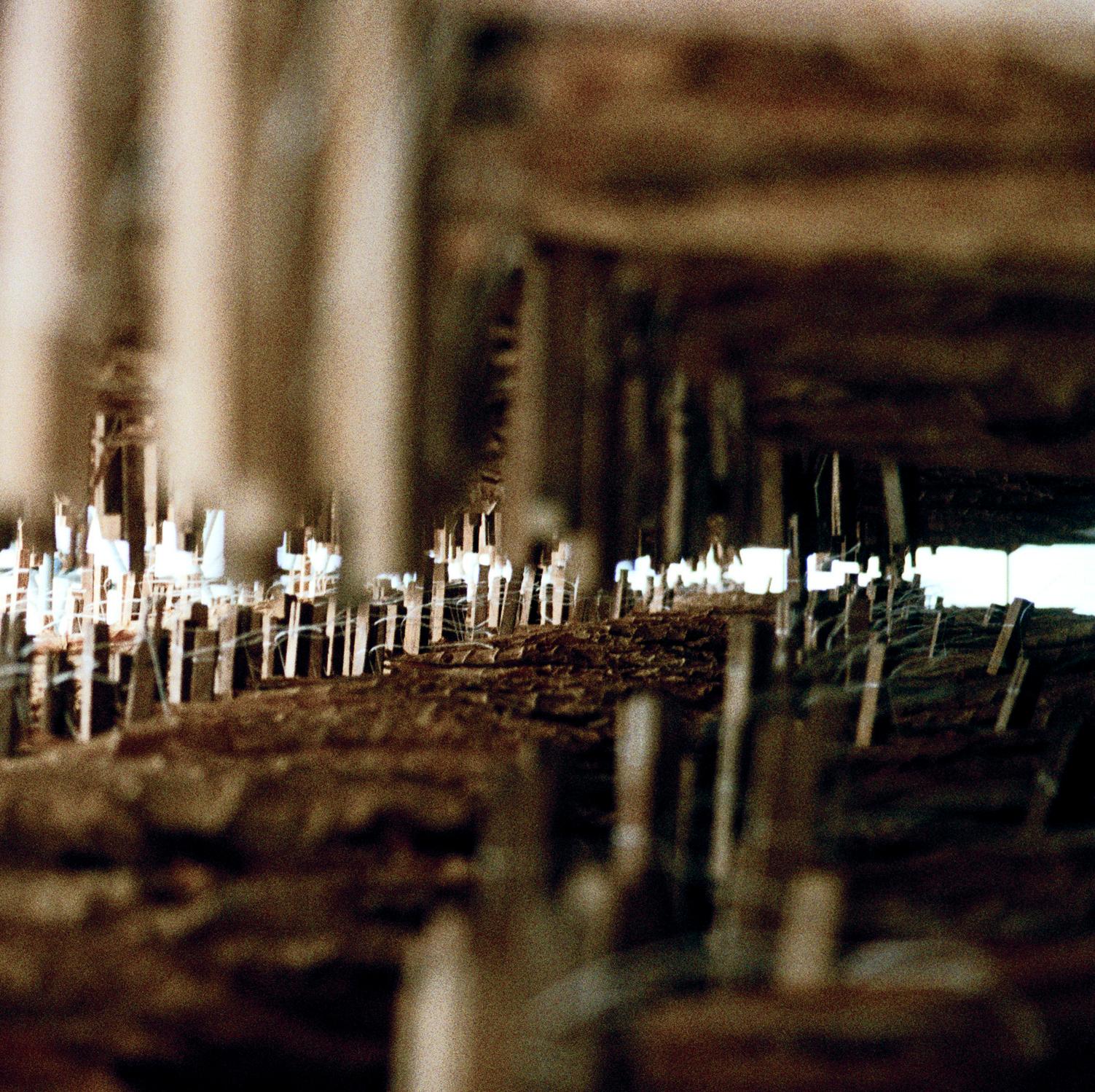 Urbane Landschaften - Serie Voile N° VI (Abstrakt), Photograph, von Iseult Labote