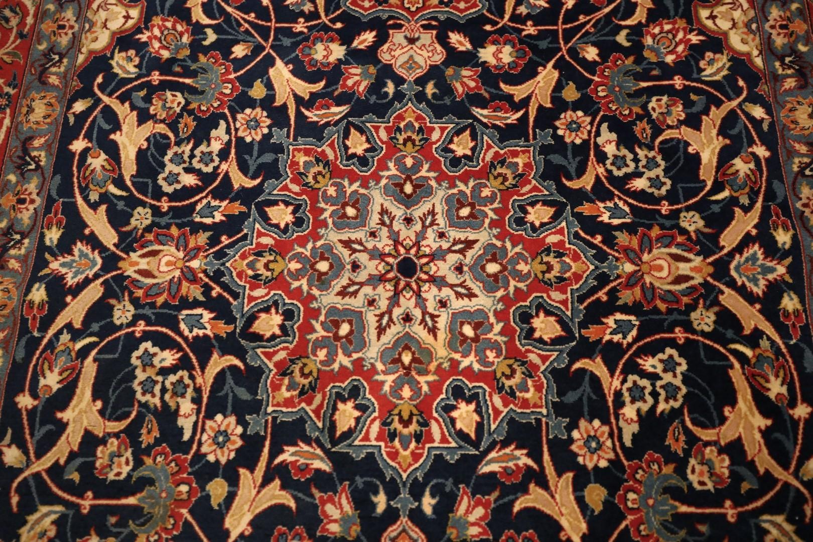 Isfahan Antiker Teppich - 3'5