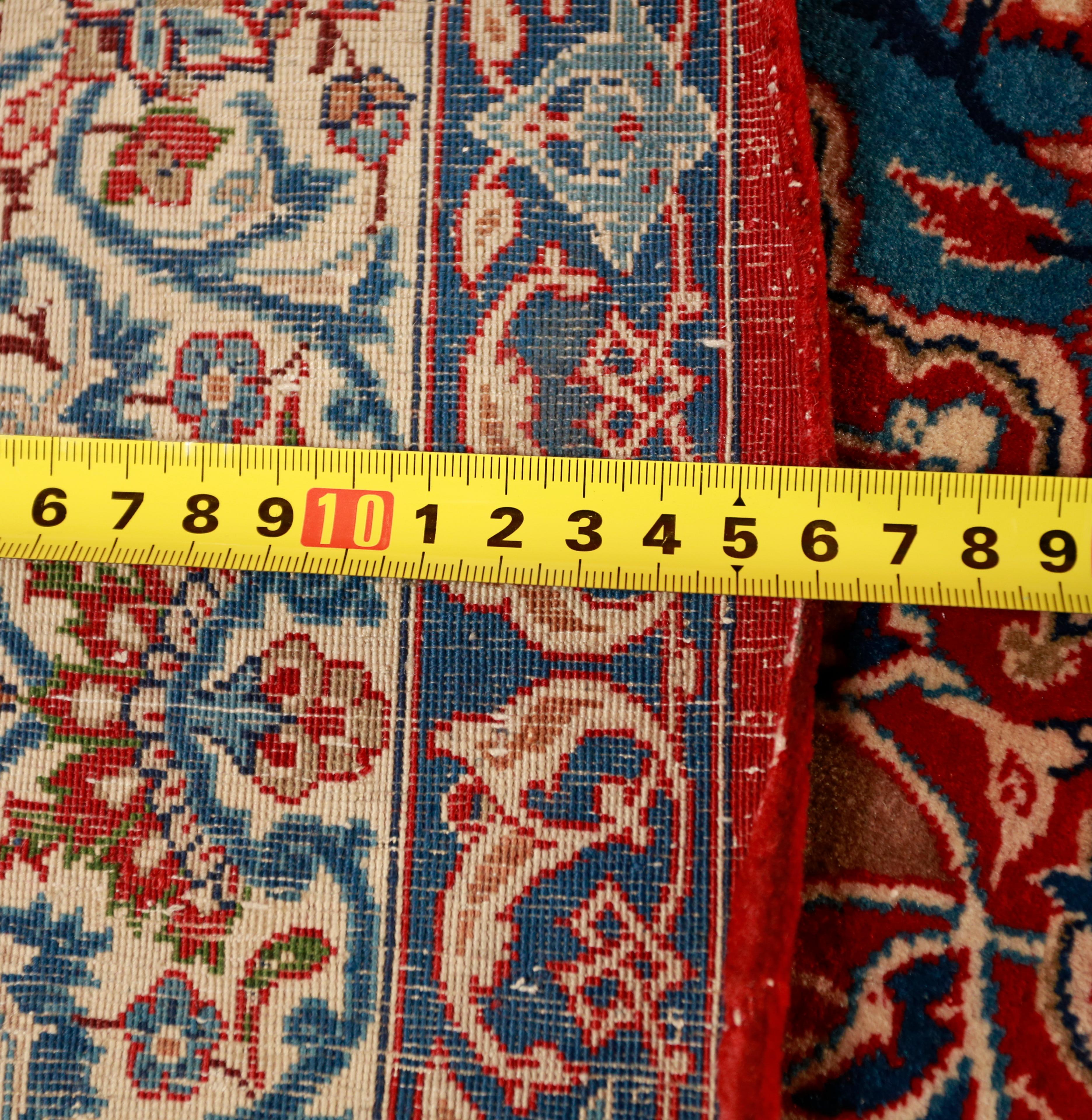 Isfahan Persian carpet 400 X 260 cm million knots per m2 For Sale 3