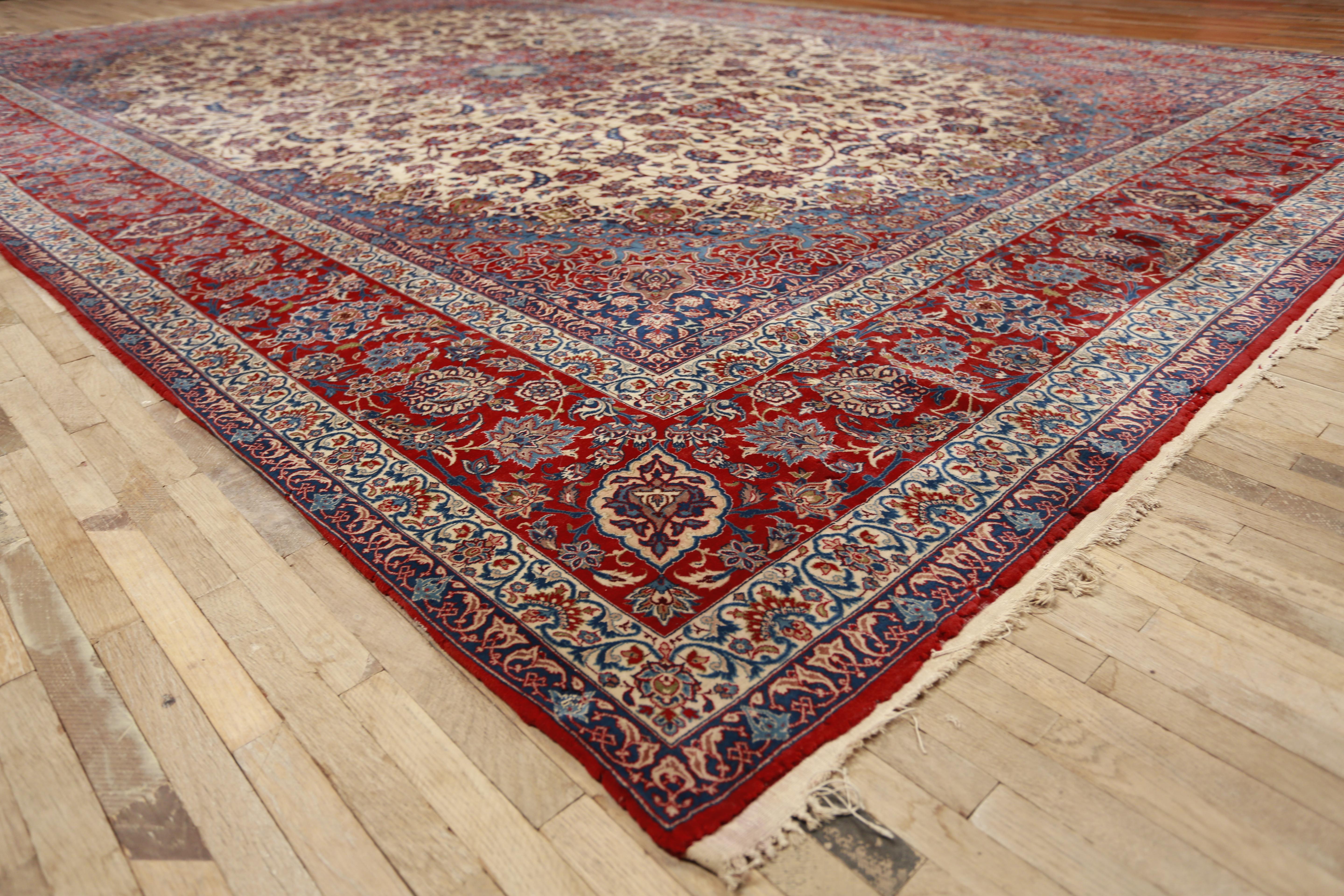 Isfahan Persian carpet 400 X 260 cm million knots per m2 For Sale 6