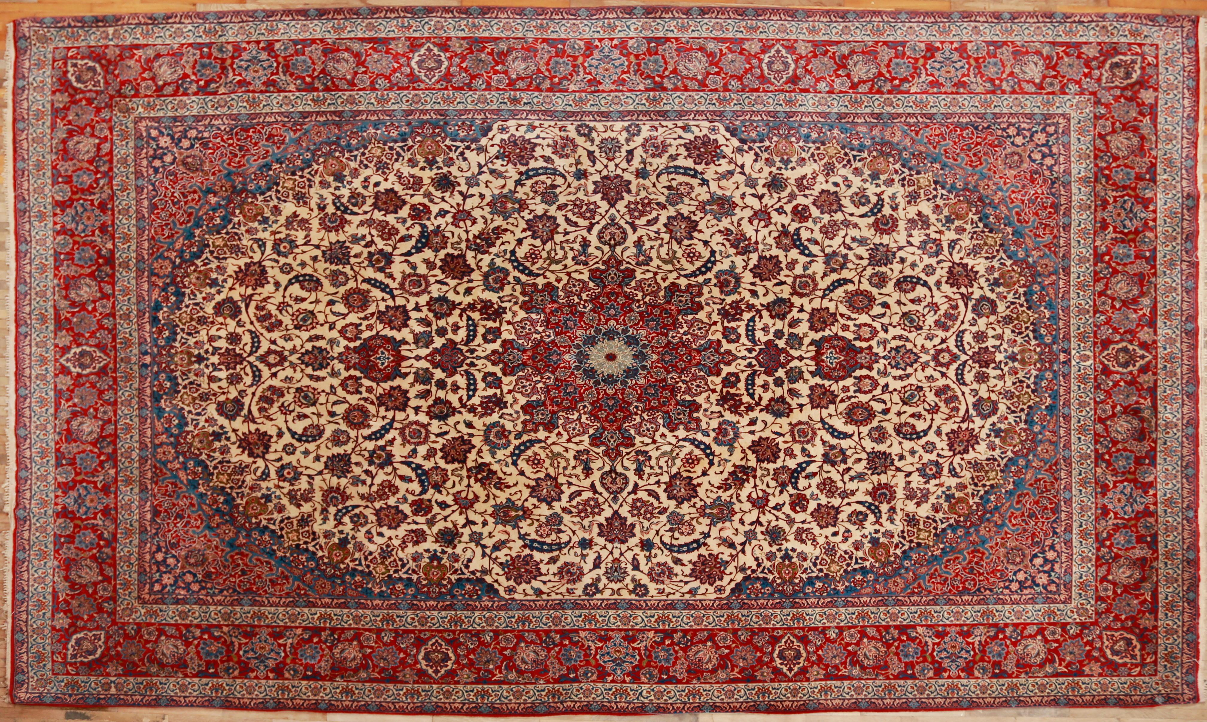 Tabriz Isfahan Persian carpet 400 X 260 cm million knots per m2 For Sale