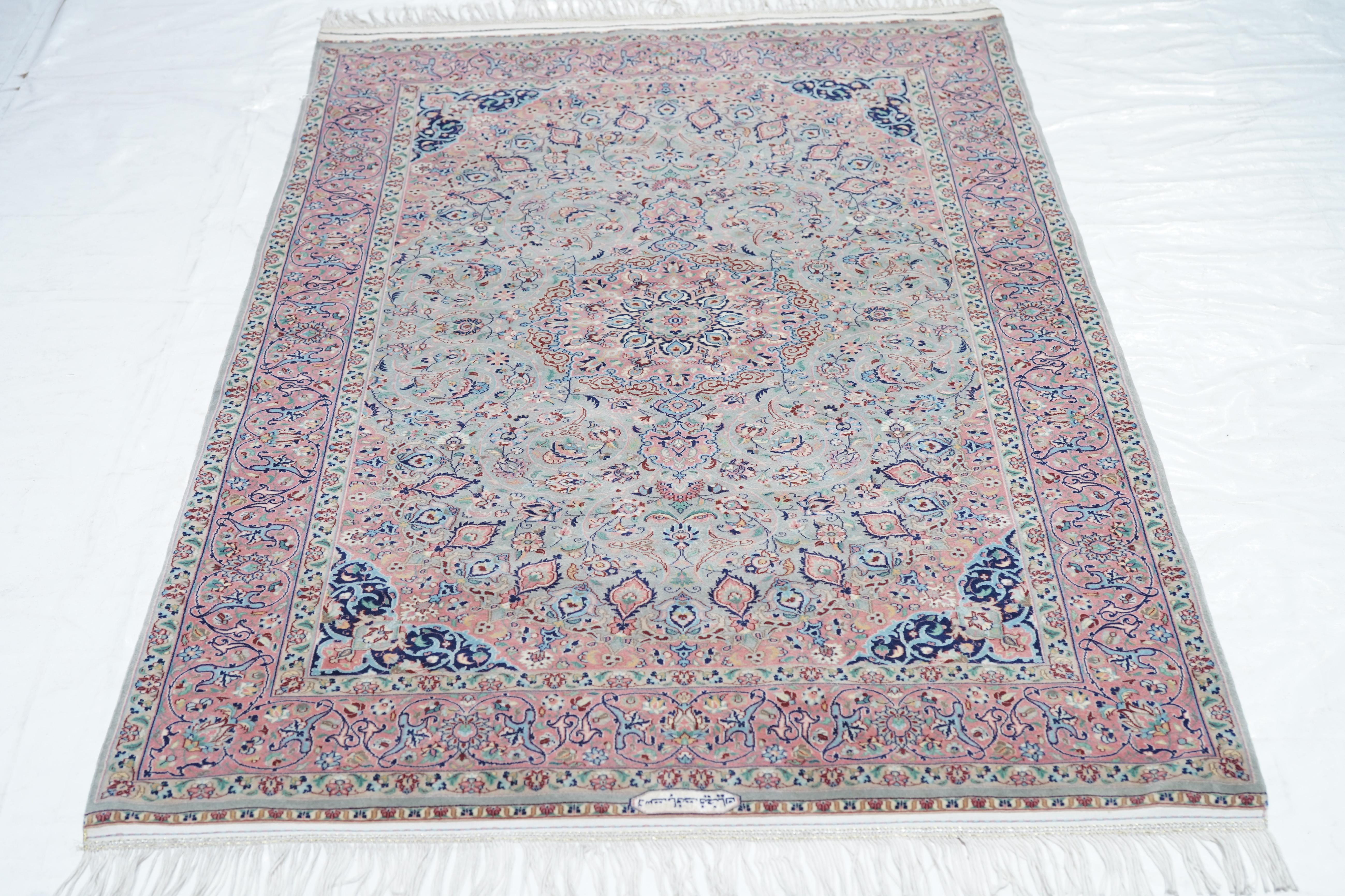 Alfombra Vintage Isfahan 3'4'' x 5'2'' en venta 5