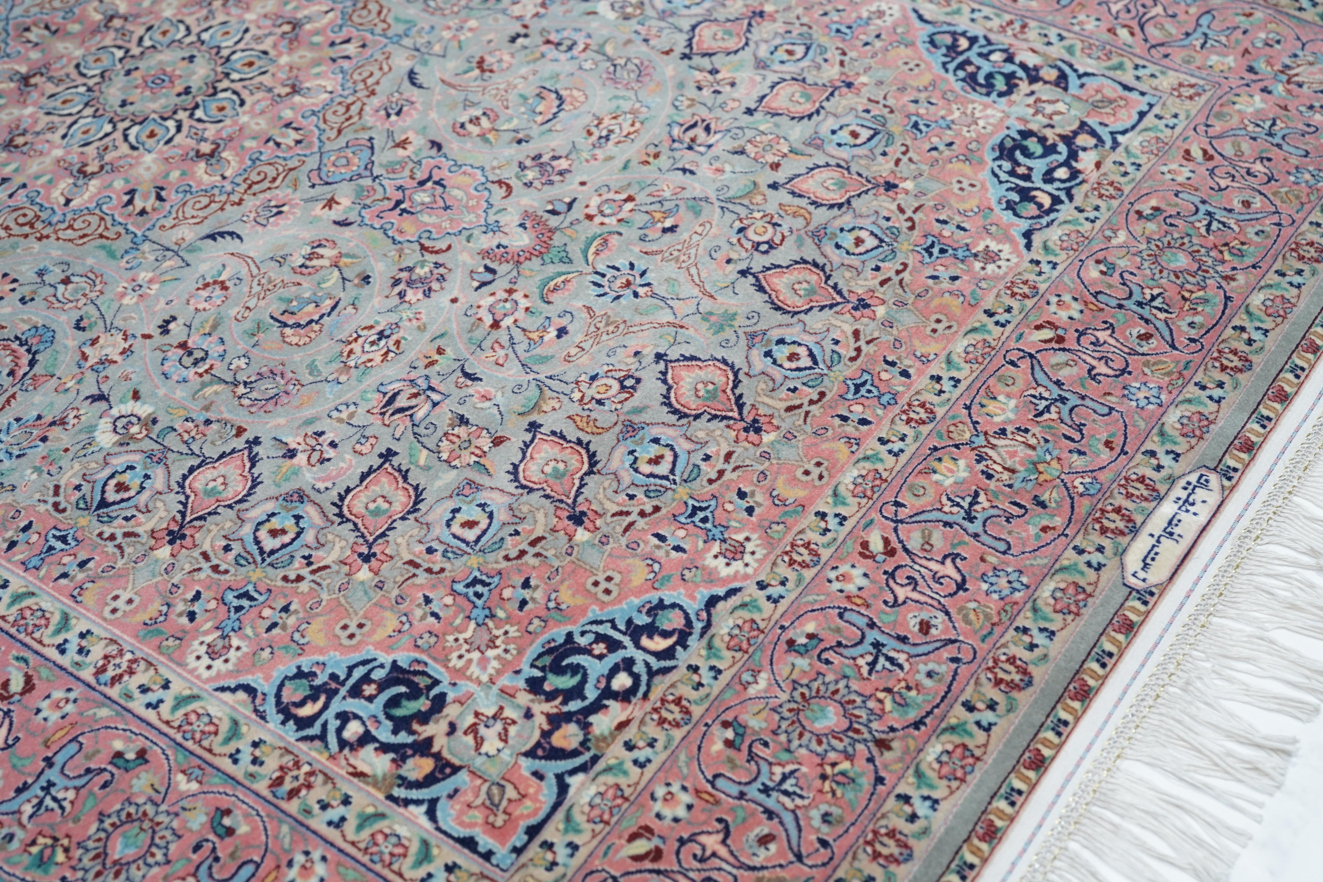 Alfombra Vintage Isfahan 3'4'' x 5'2'' en venta 2