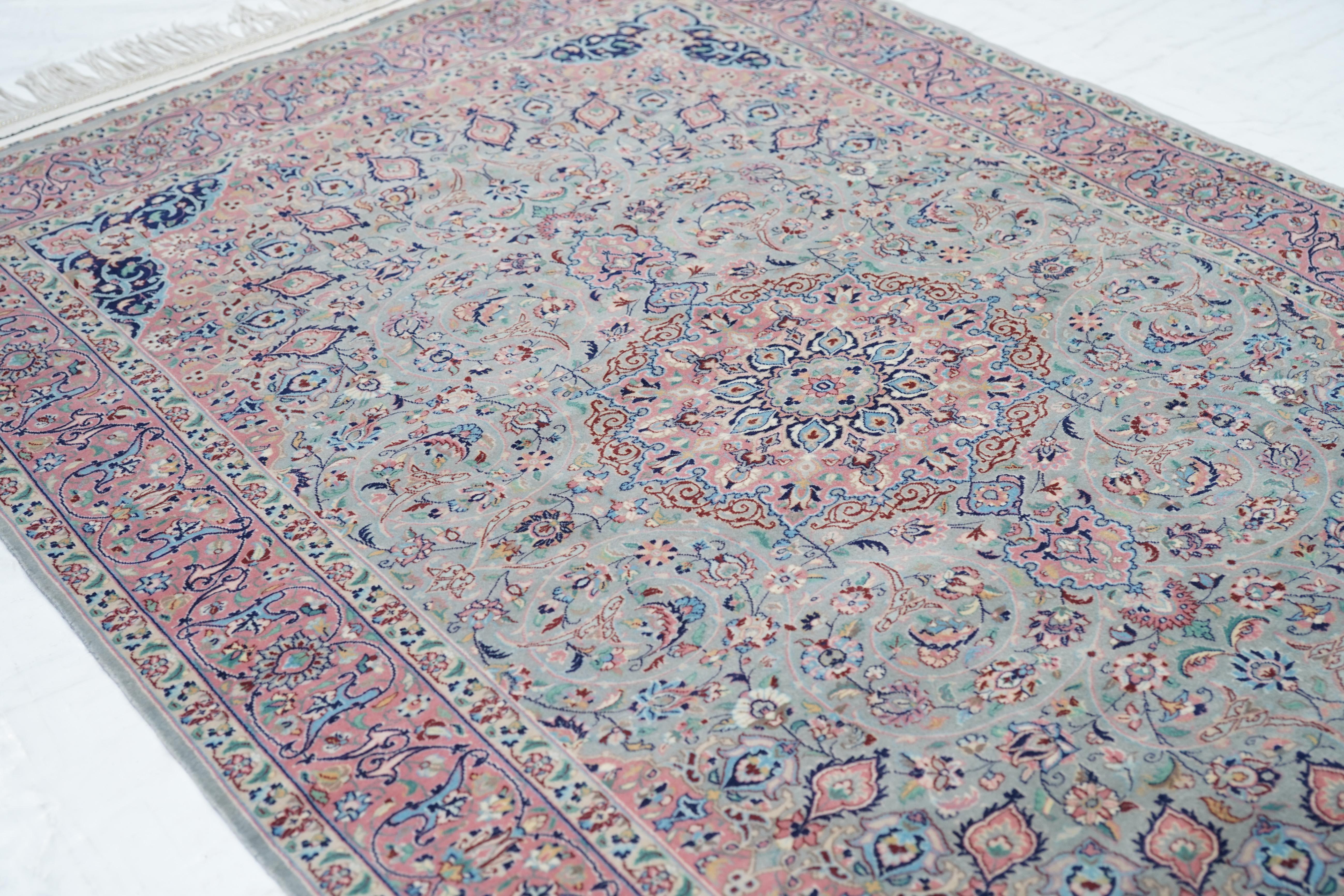 Alfombra Vintage Isfahan 3'4'' x 5'2'' en venta 3