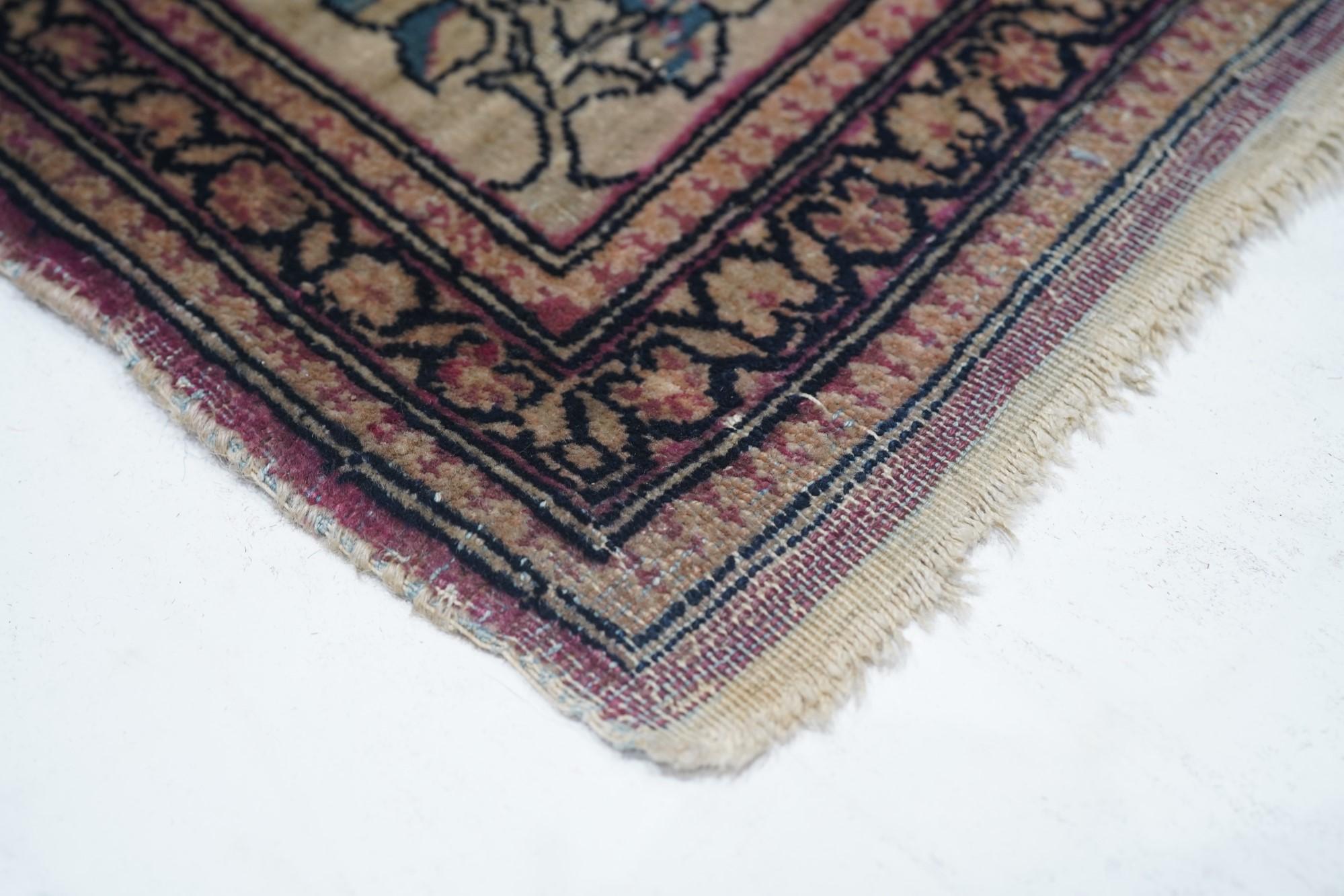 Persian Isfahan Rug For Sale