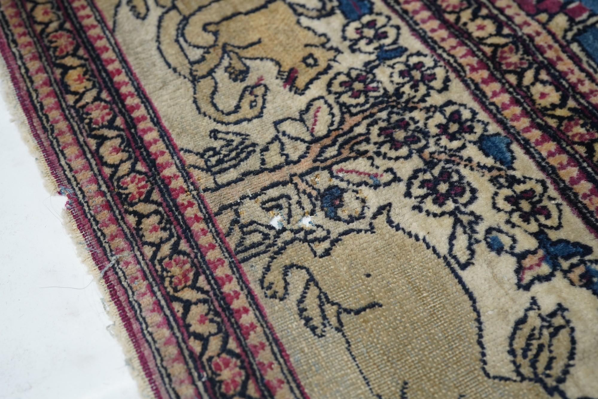 Isfahan Rug In Excellent Condition For Sale In New York, NY