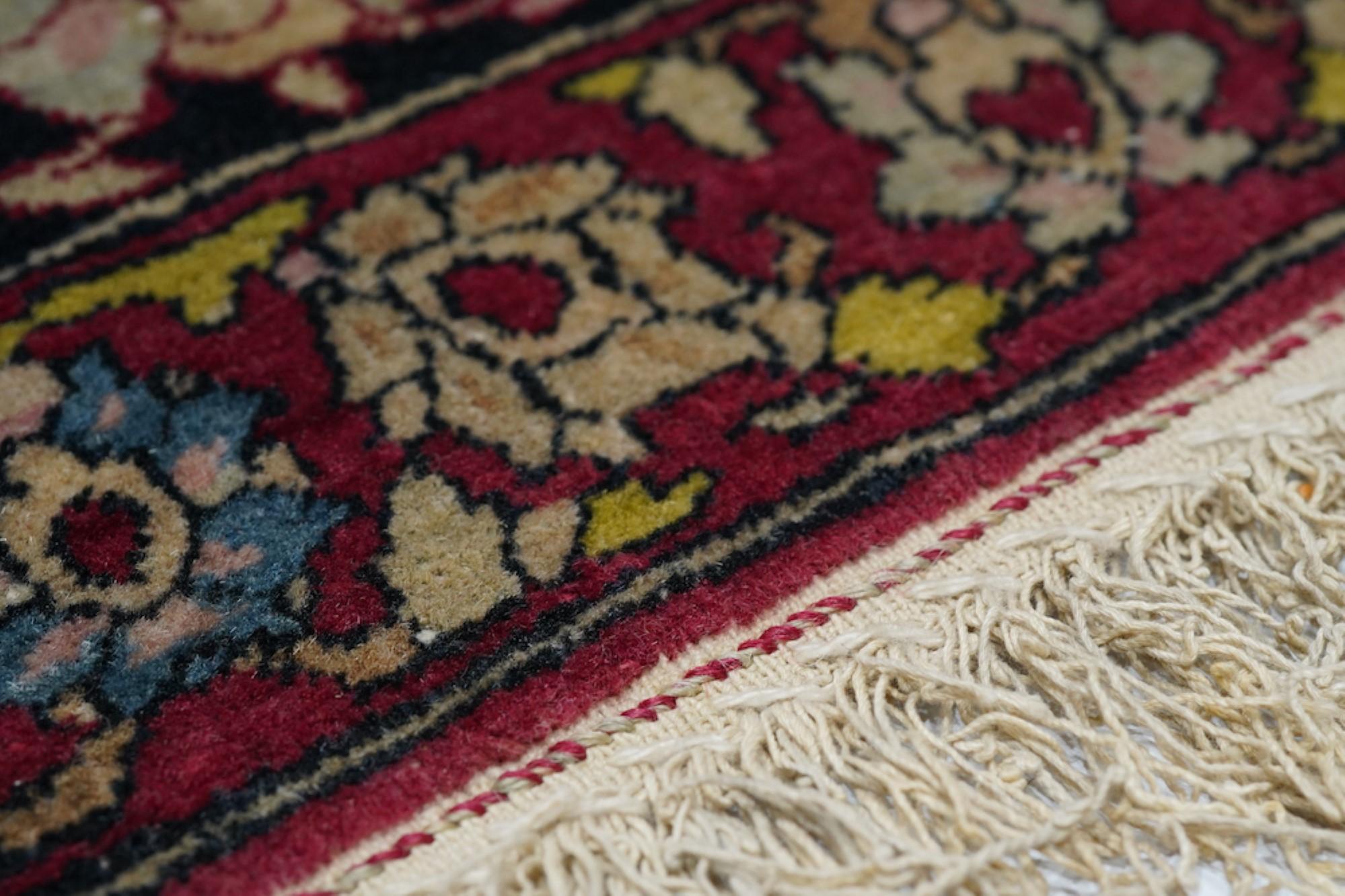 Isfahan-Teppich im Zustand „Hervorragend“ im Angebot in New York, NY