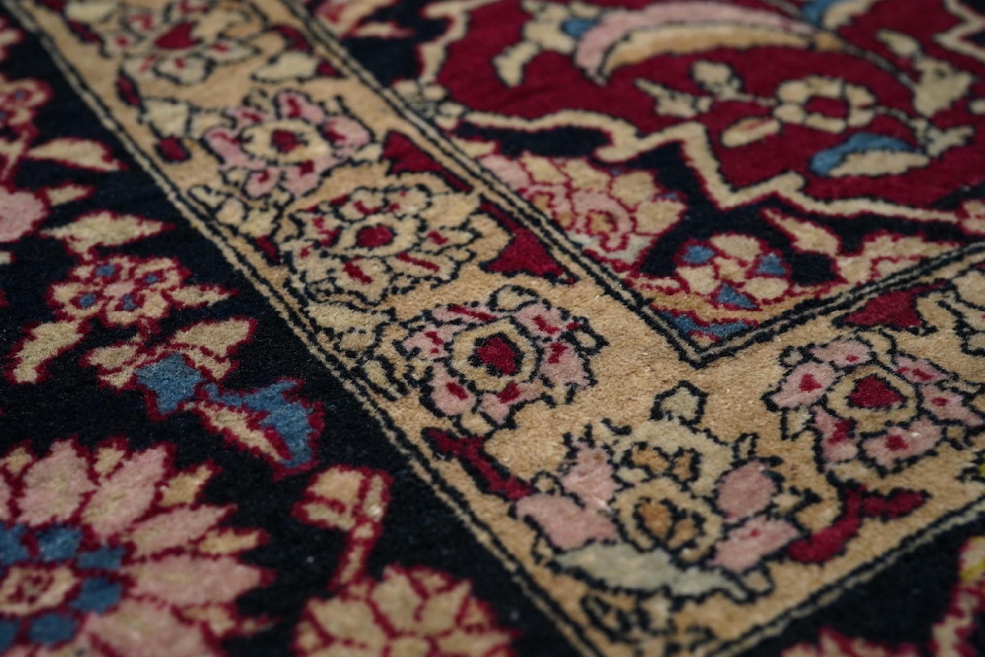 Isfahan-Teppich (Frühes 20. Jahrhundert) im Angebot