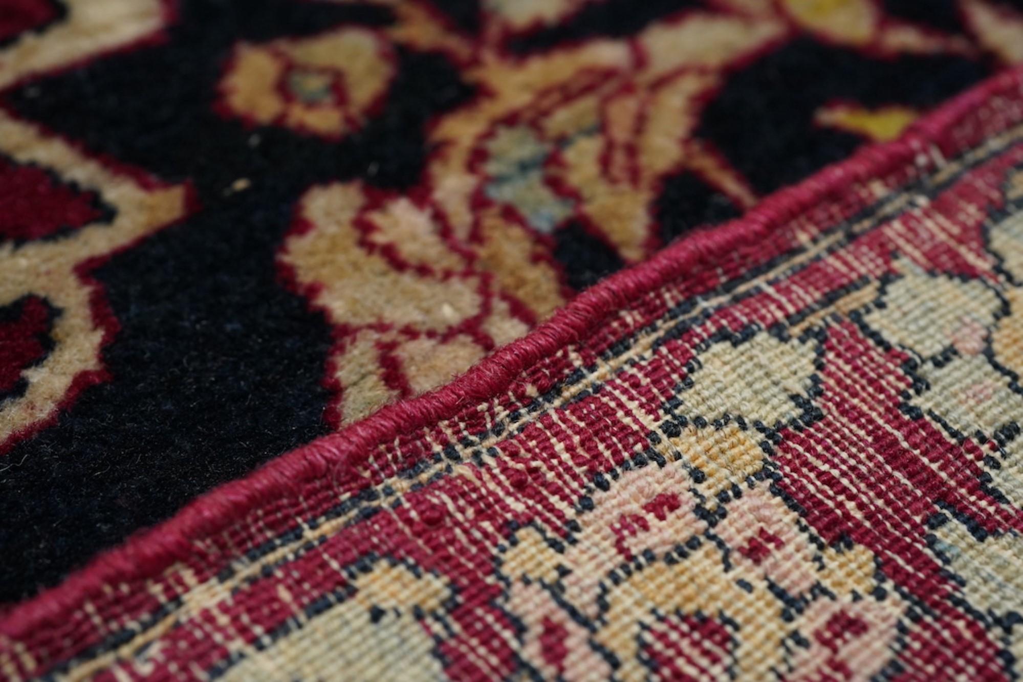 Isfahan-Teppich im Angebot 2