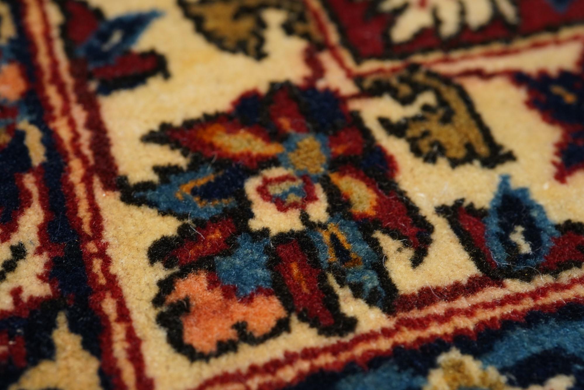 Mid-20th Century Isfahan Rug For Sale