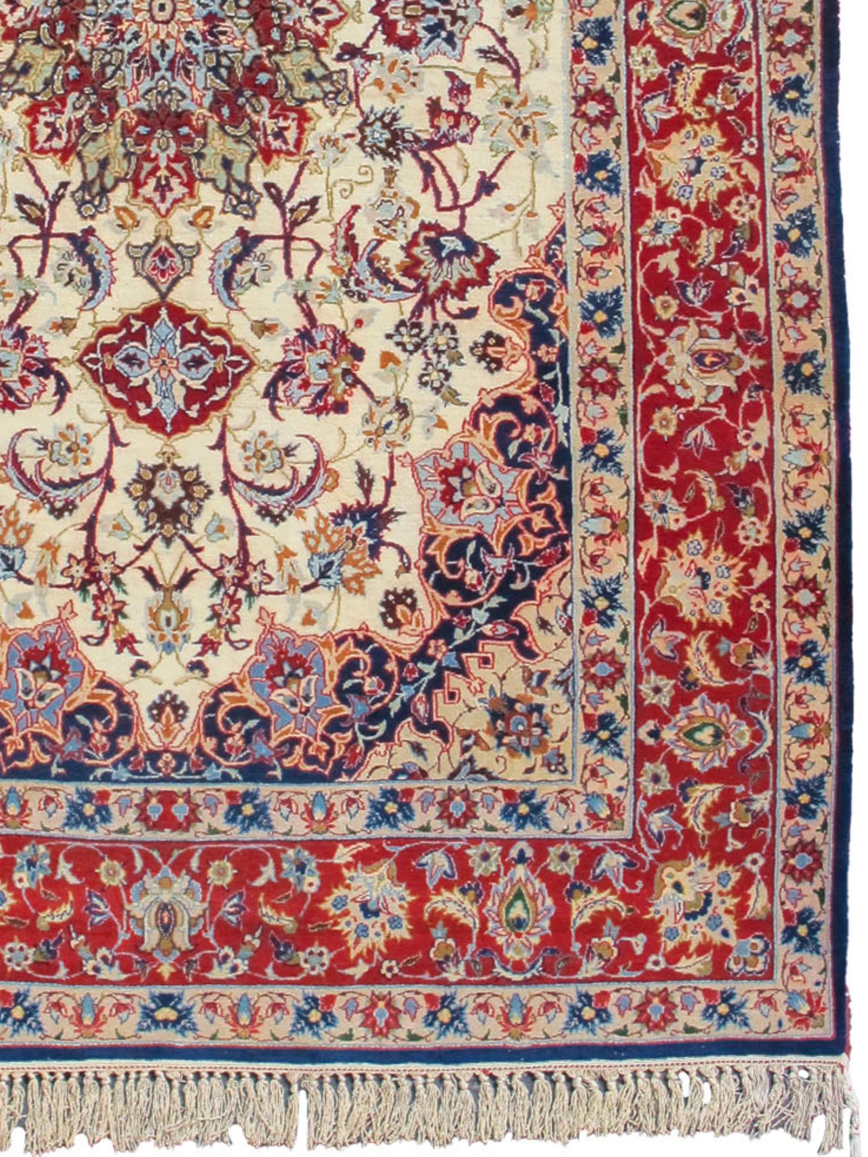 Isfahan-Teppich, Mitte des 20. Jahrhunderts (Persisch) im Angebot