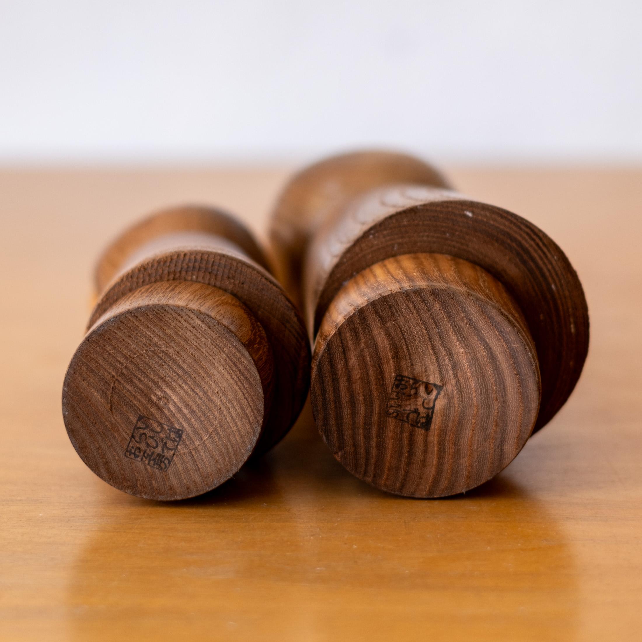 Ishihara Hideo Sculptures de poupées Kokeshi japonaises Signé en vente 3