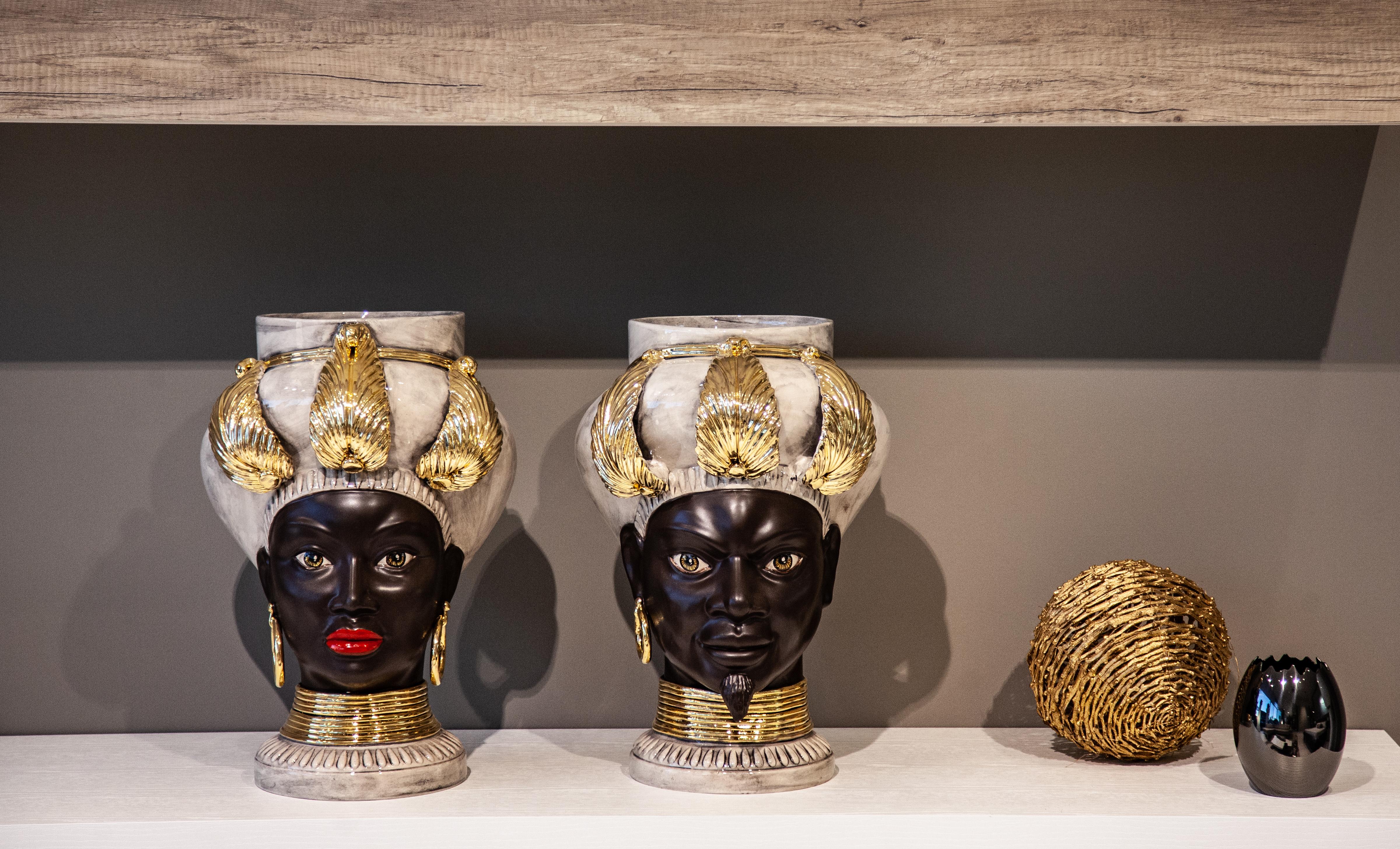 ISIDE I12, Man's Moorish Head, Handmade in Sicily, 2021 Centerpiece Size M Vase For Sale 3