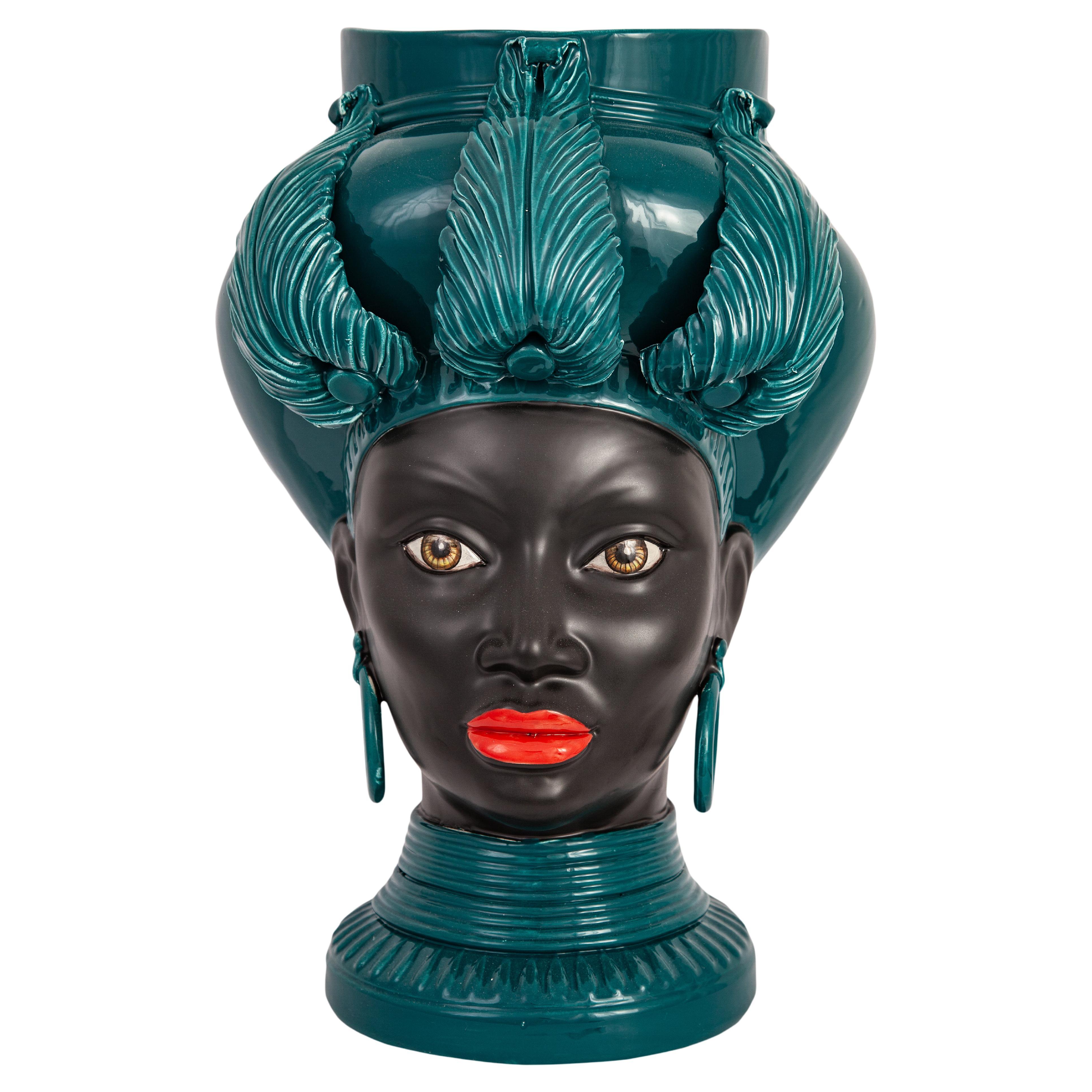ISIDE I15, maurischer Kopf einer Frau, handgefertigt in Sizilien, 2021, farbenfroh, Größe M