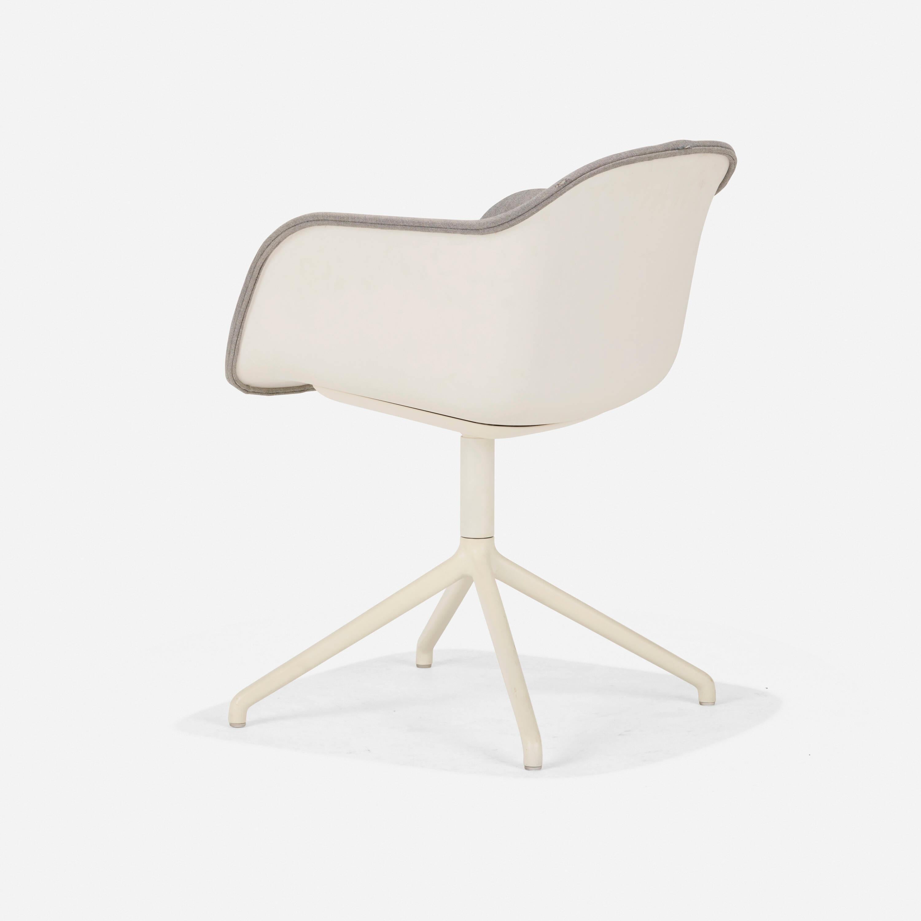 Iskos-Berlín Sillón giratorio de fibra blanda en Bastante bueno estado para la venta en Alpha, NJ