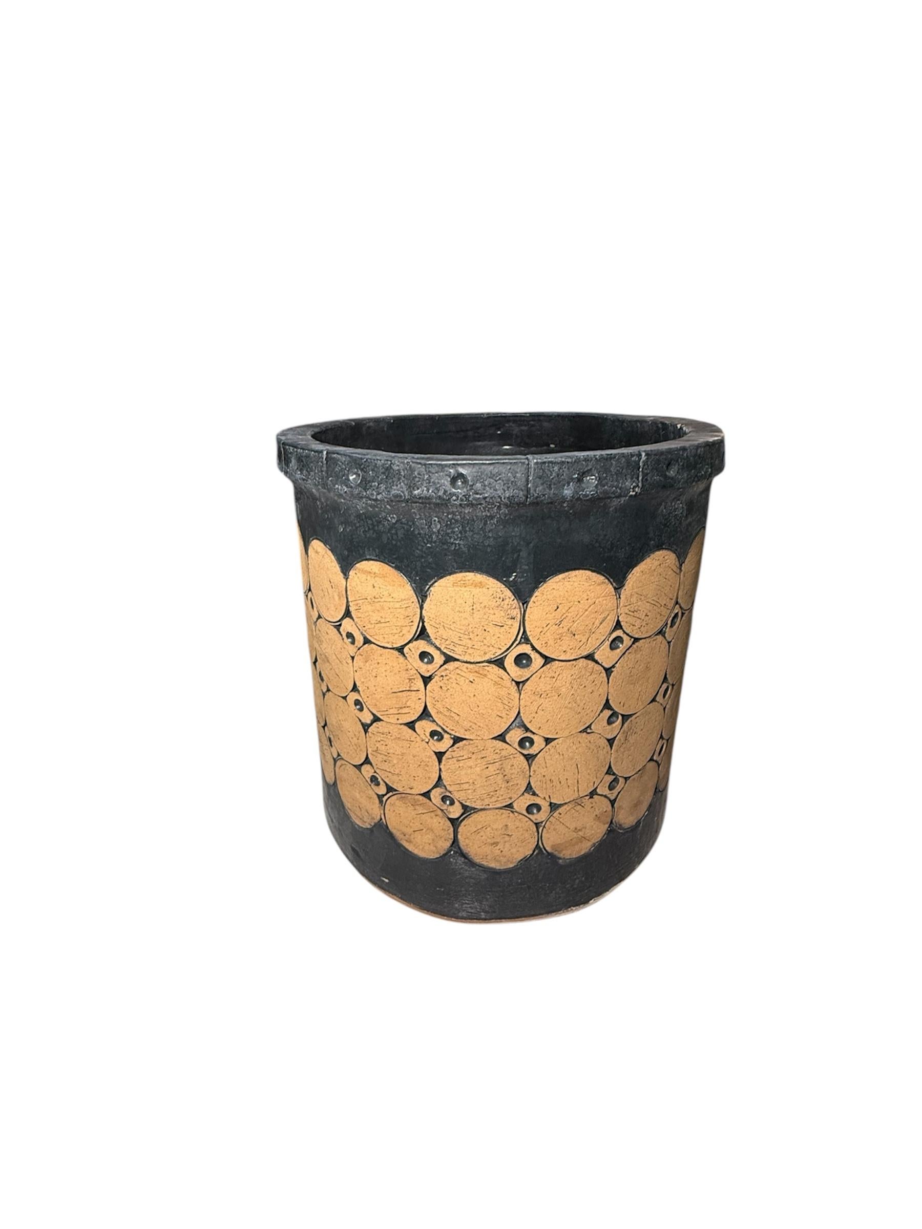 Isla Del Sol Puerto Rican Stoneware Heavy Round Planter 1
