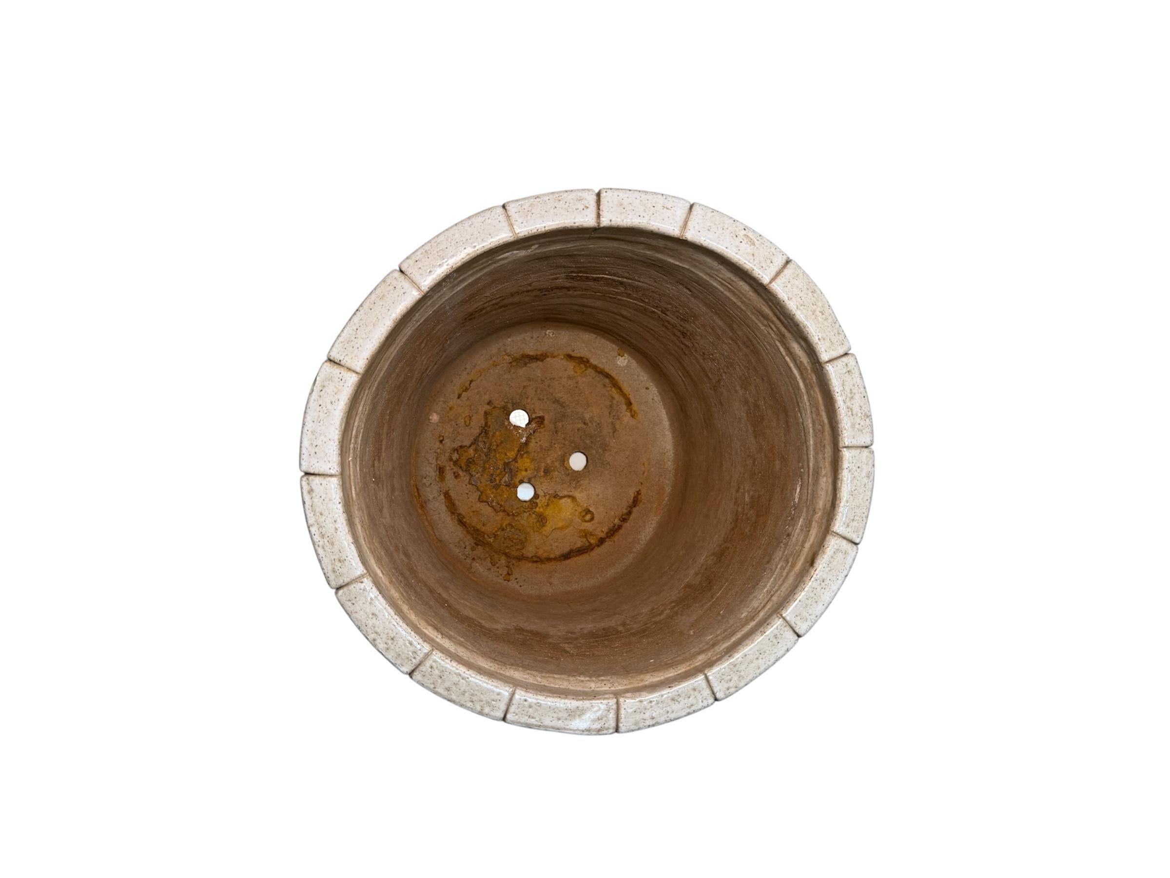 Isla Del Sol Puerto Rican Stoneware Planter In Good Condition For Sale In Guaynabo, PR