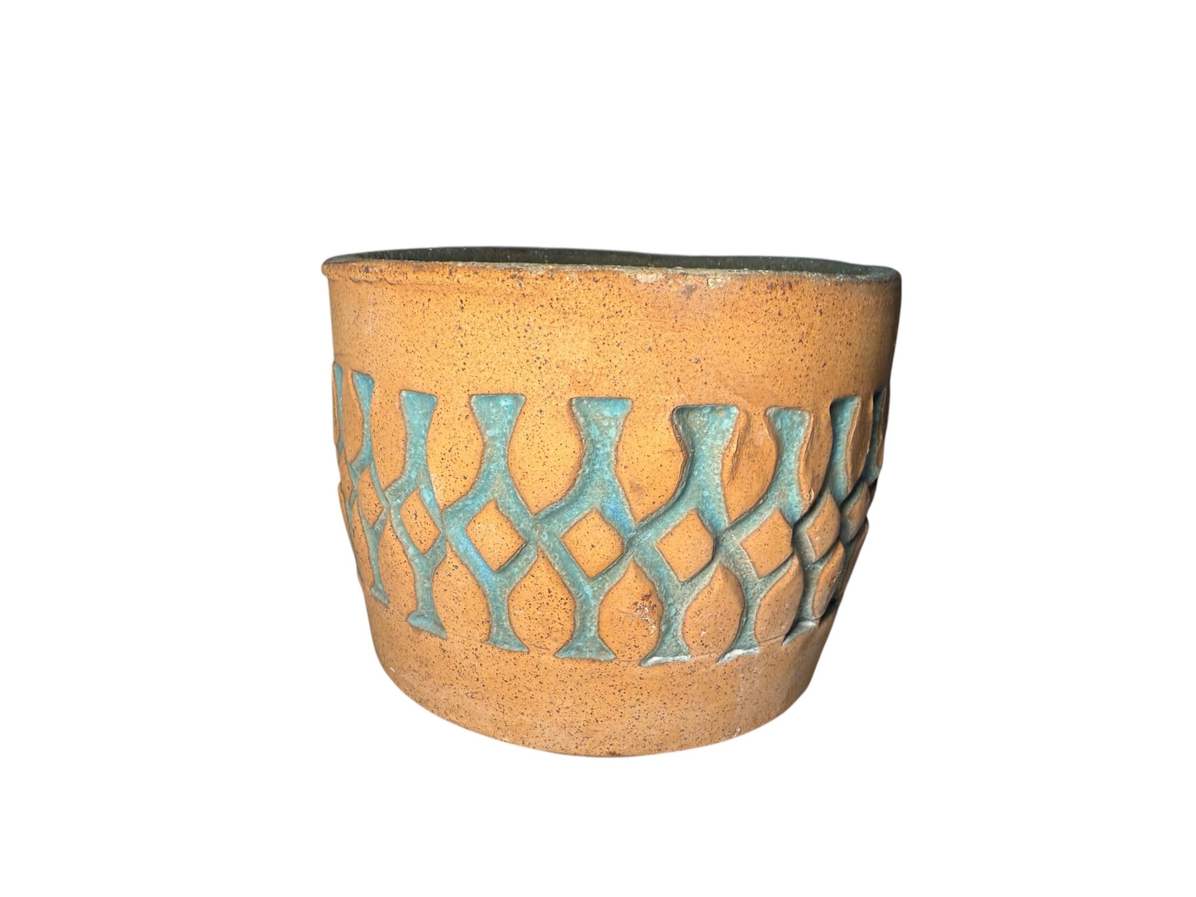 Isla Del Sol Puerto Rican Stoneware Planter (Steingut) im Angebot