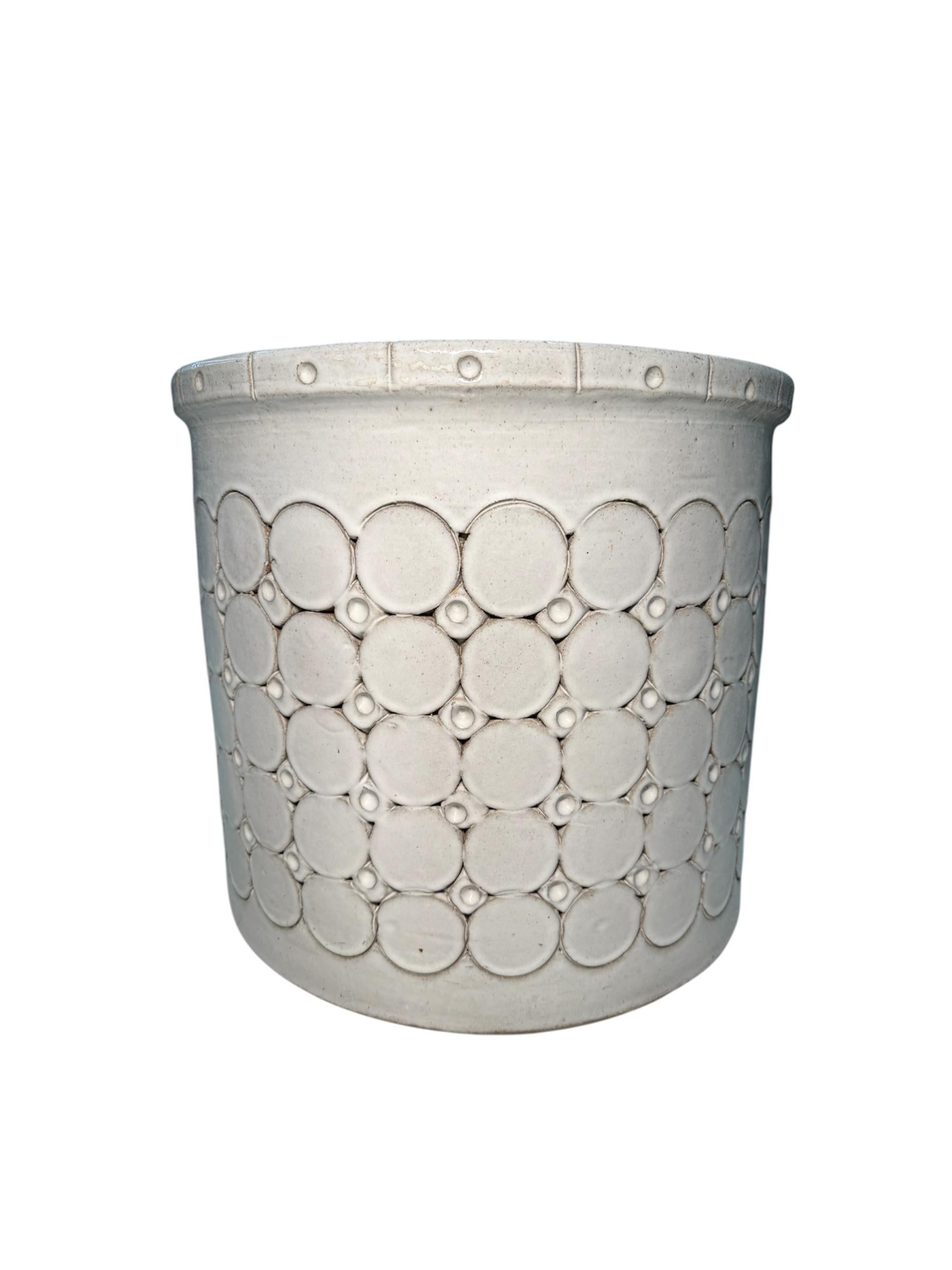Hand-Crafted Isla Del Sol Puerto Rican Stoneware Round Planter For Sale