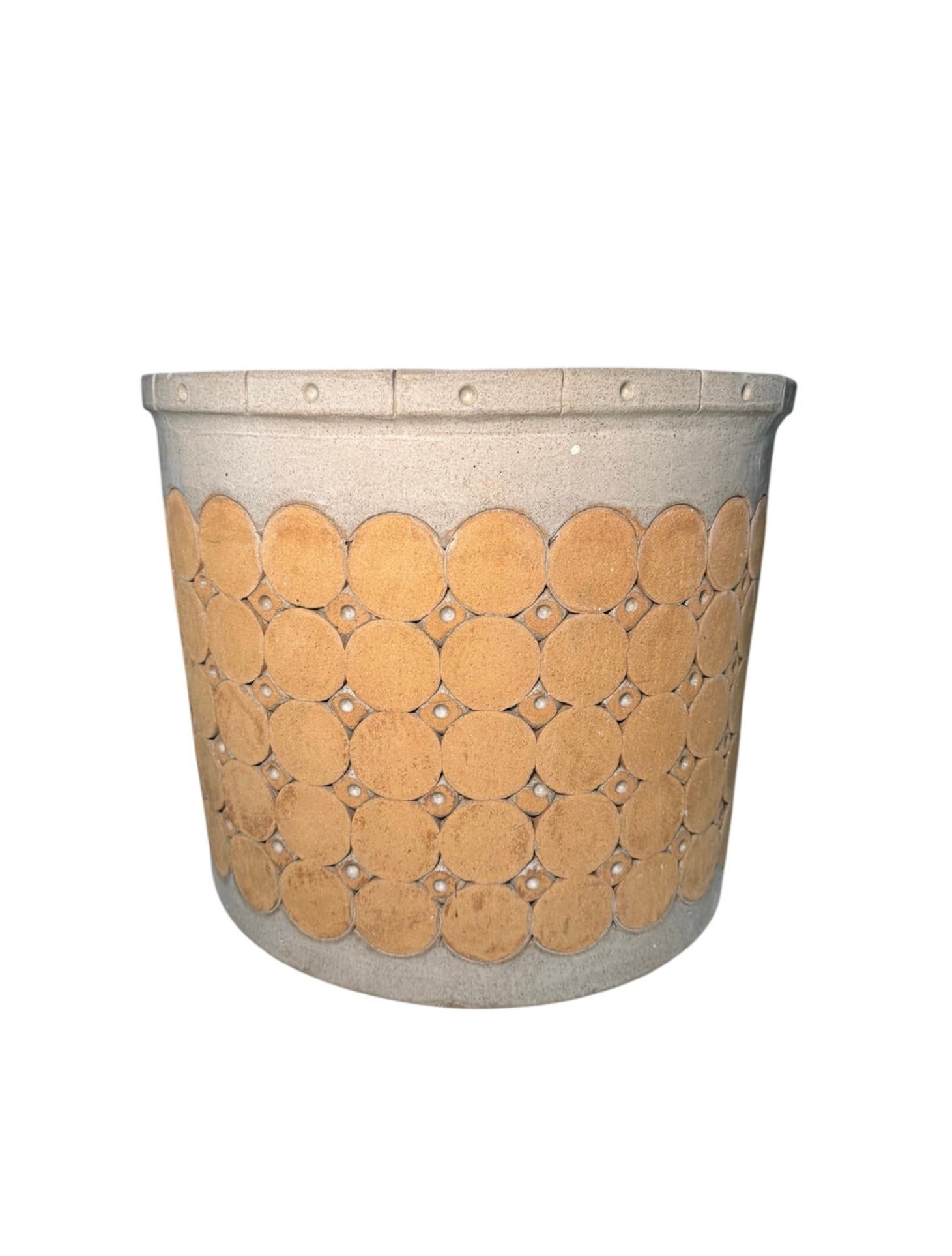 Isla Del Sol Puerto Rico Stoneware Round Planter For Sale 4