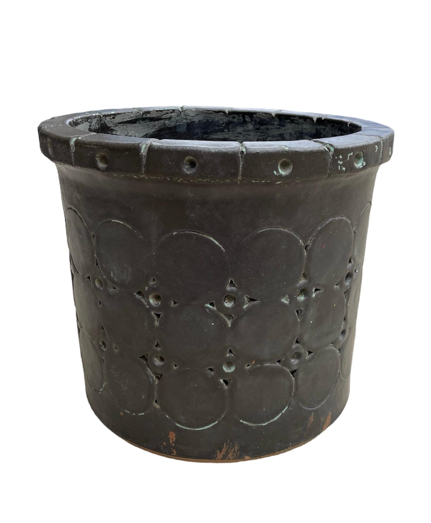 American Isla Del Sol Stoneware Round Planter