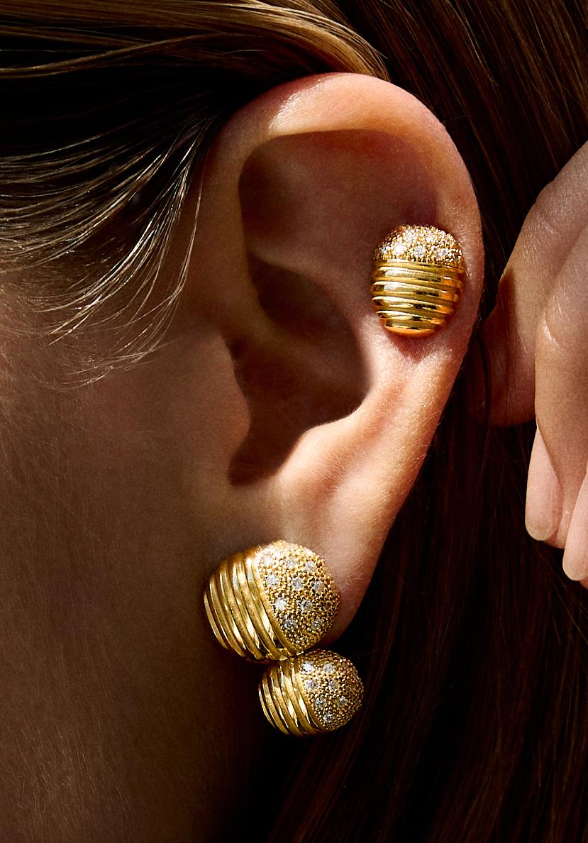 Modern Isla Double Oval Earrings with Diamonds For Sale
