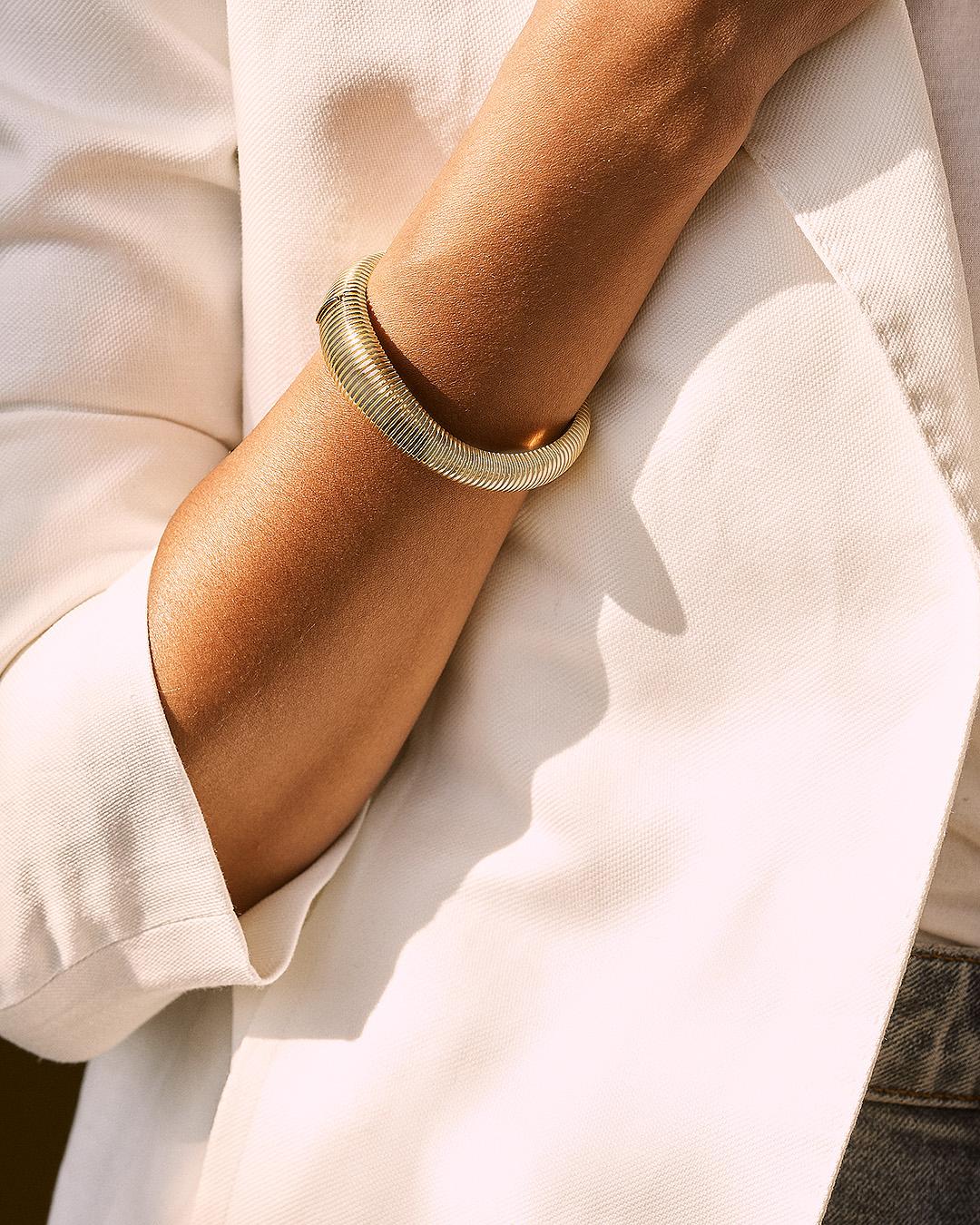 Modern Isla Flow Bangle For Sale