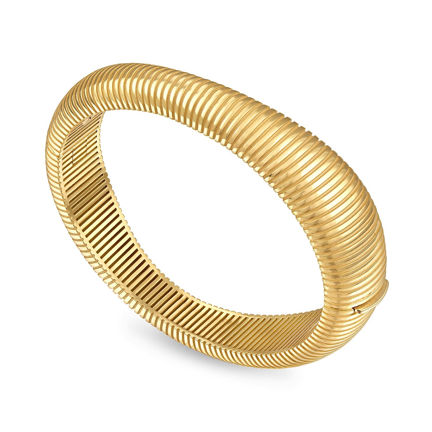 Isla Flow Bangle In New Condition For Sale In Boston, MA