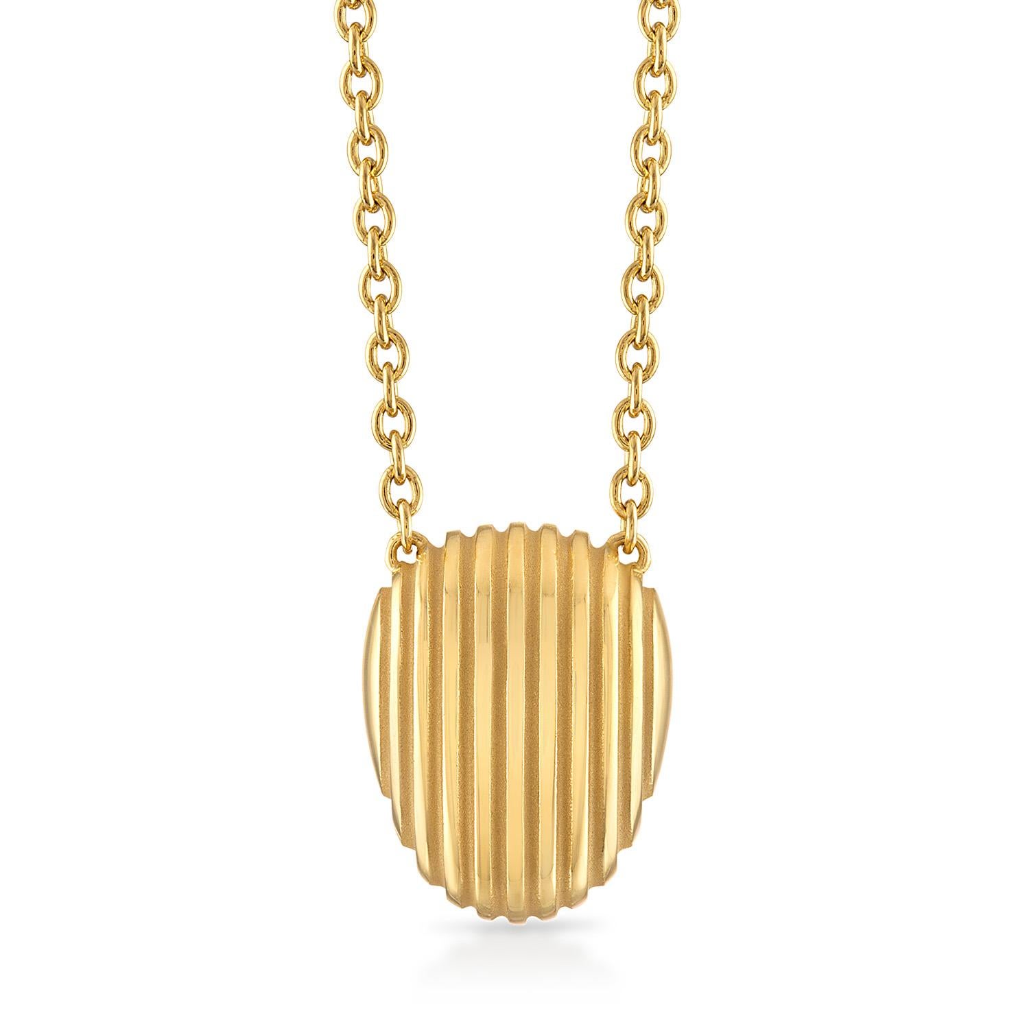 Collier Isla Shield Neuf - En vente à Boston, MA