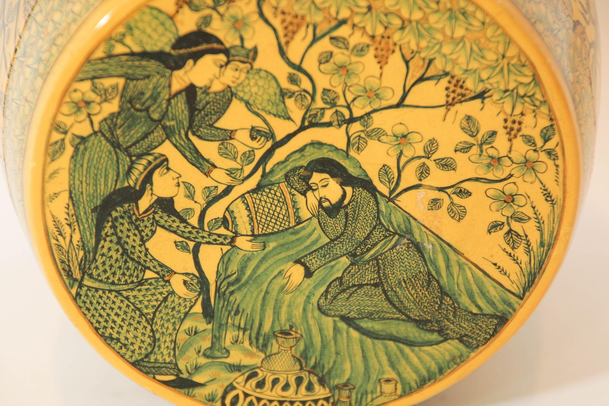 Boite à thé islamique en papier mâché peint à la main Cachemire 1950s en vente 6