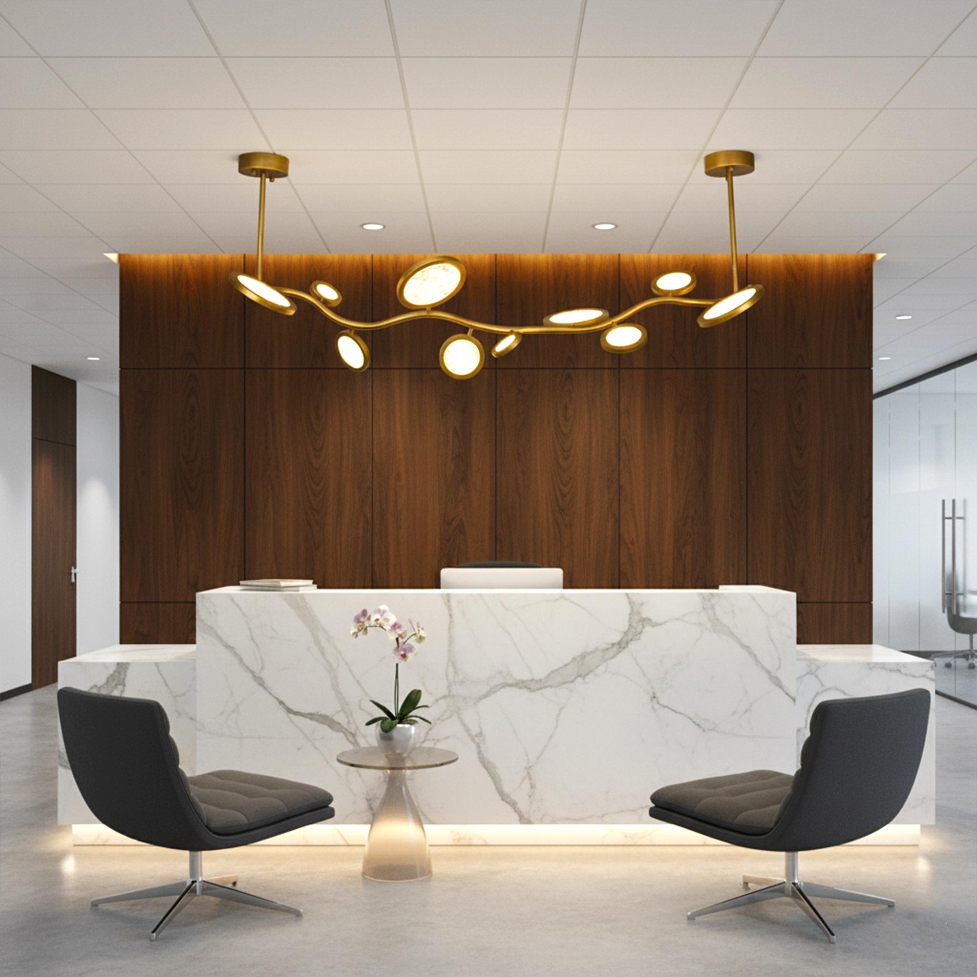 Lampade a sospensione a isola - Design a cerchi in ottone e vetro In condizioni Nuovo in vendita a Monroe, NY