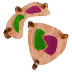 Tables basses Islas, bois de loupe et résine cristalline, design contemporain