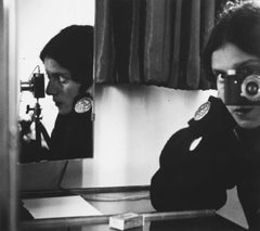 Self-Portrait con fotocamera Leica, Parigi, 1931 - Ilse Bing (Fotografia B&N)