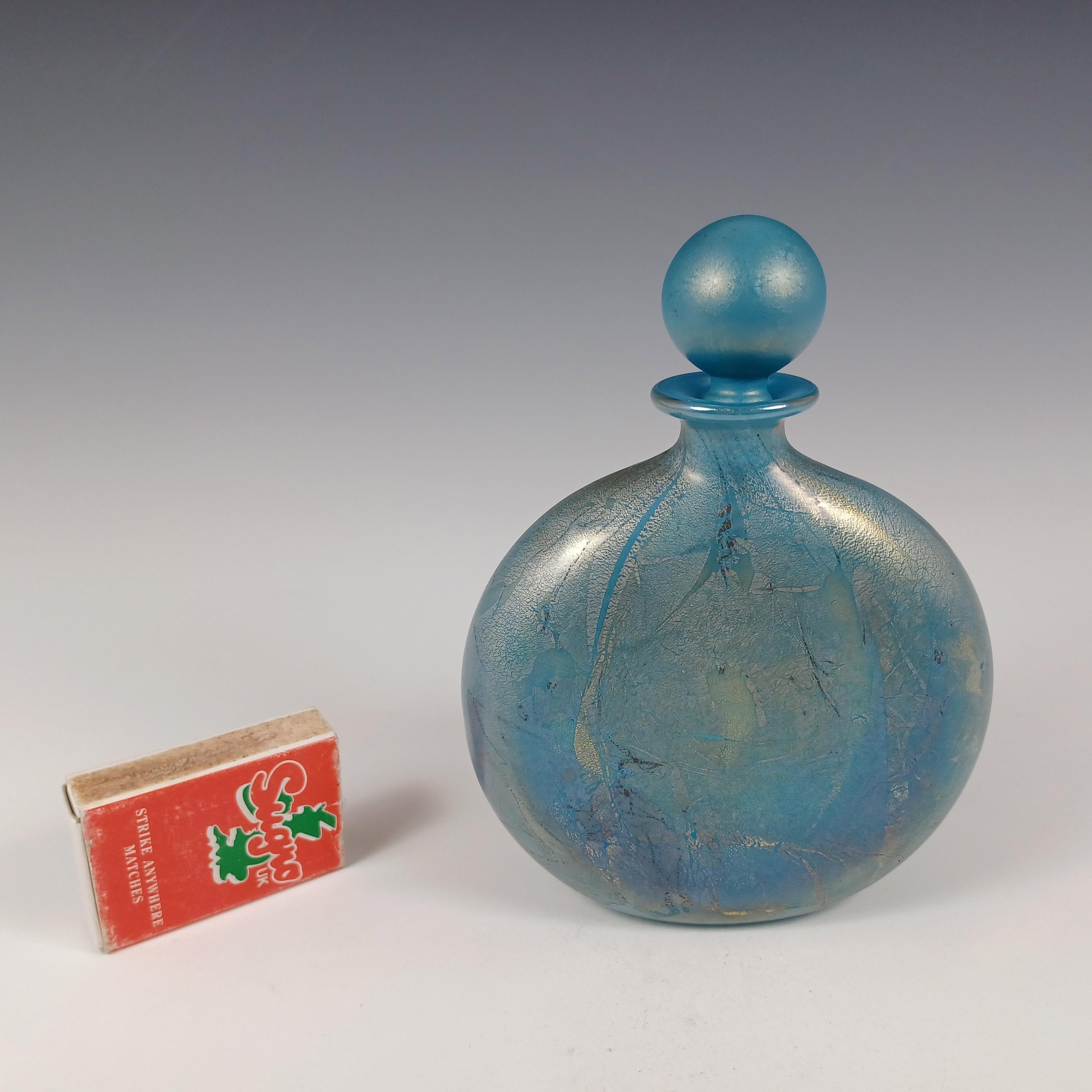 Flacon de parfum en verre «Azurene Turquoise » Isle of Wight Studio en vente 3