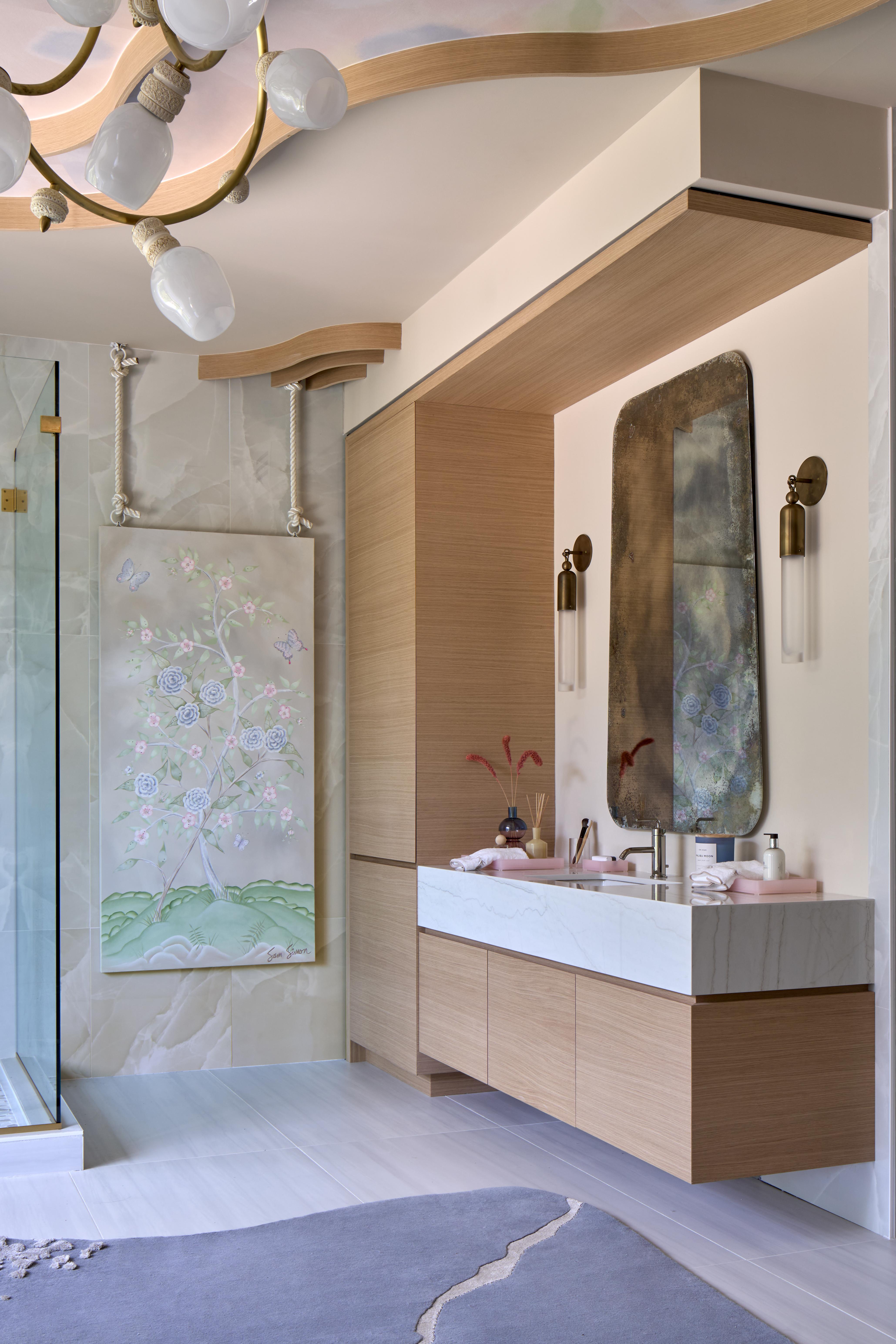 Cimon Kind Berman gioca con la luce, i riflessi e la trasparenza, creando opere che sono una fusione di artigianato antico e alchimia trasformativa. Ogni specchio racconta una storia unica, fondendo storia, artigianato e visione artistica, invitando