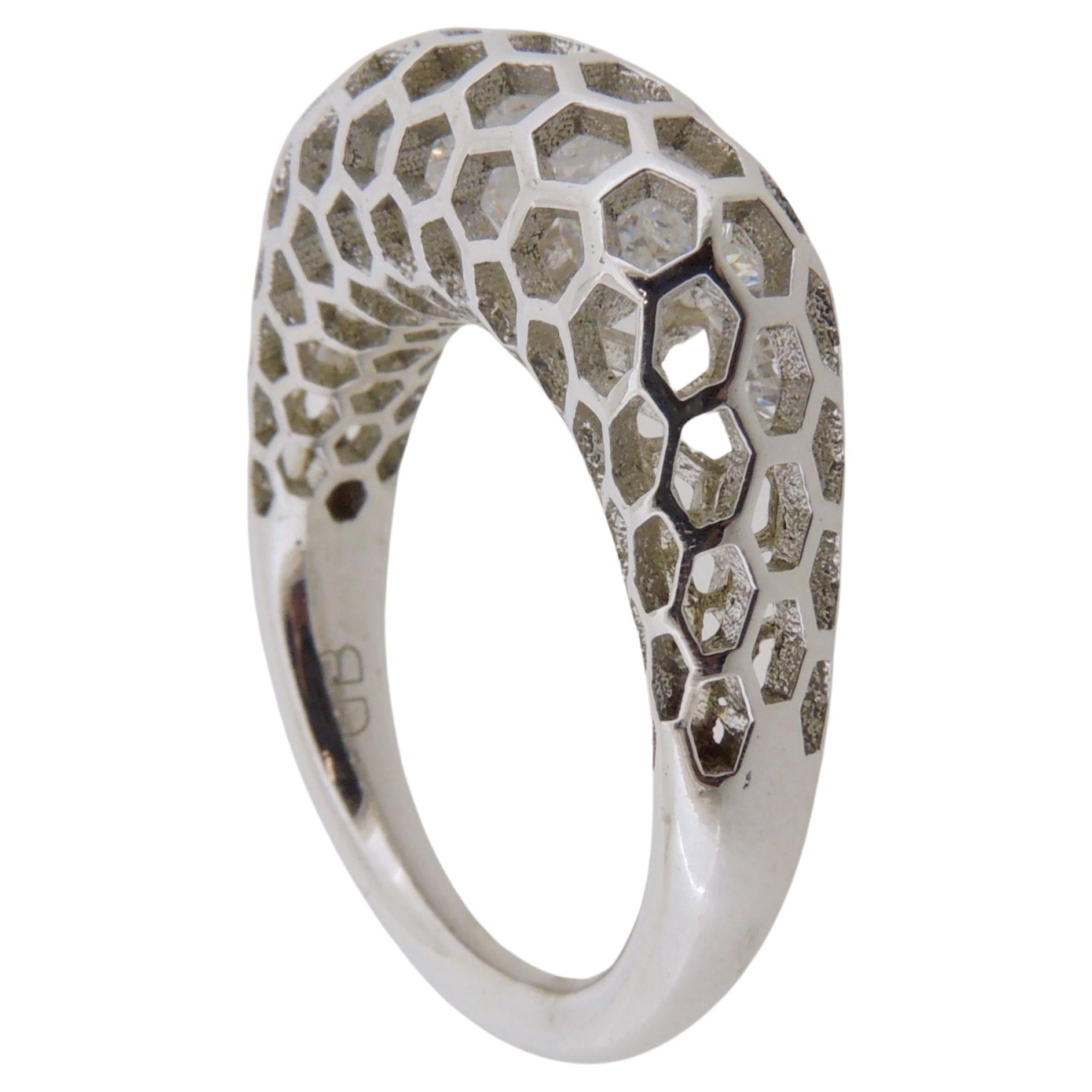Moderne Bague Islet avec plateau carré de Doug Bucci, 2015 en vente
